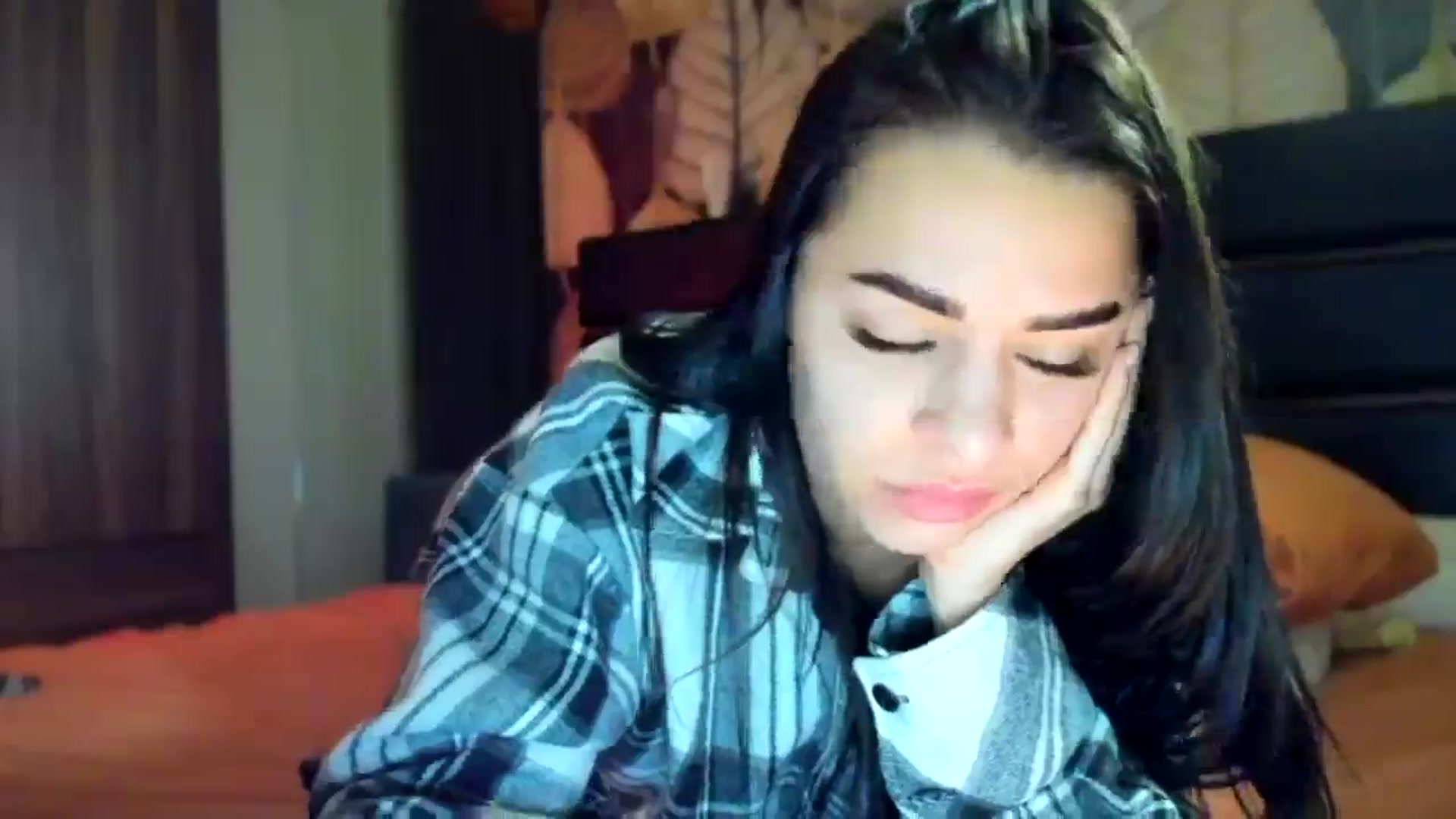 Gallery image thumbnail from swtAlterEgo's myfreecams stream on, 04/28/2025, 23:20 image 14 of 20