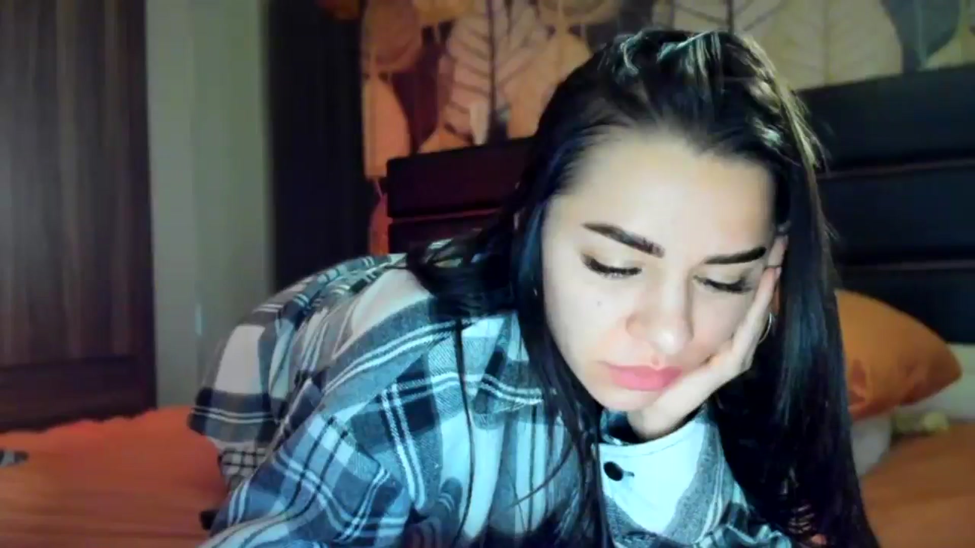 Gallery image thumbnail from swtAlterEgo's myfreecams stream on, 04/28/2025, 23:20 image 15 of 20