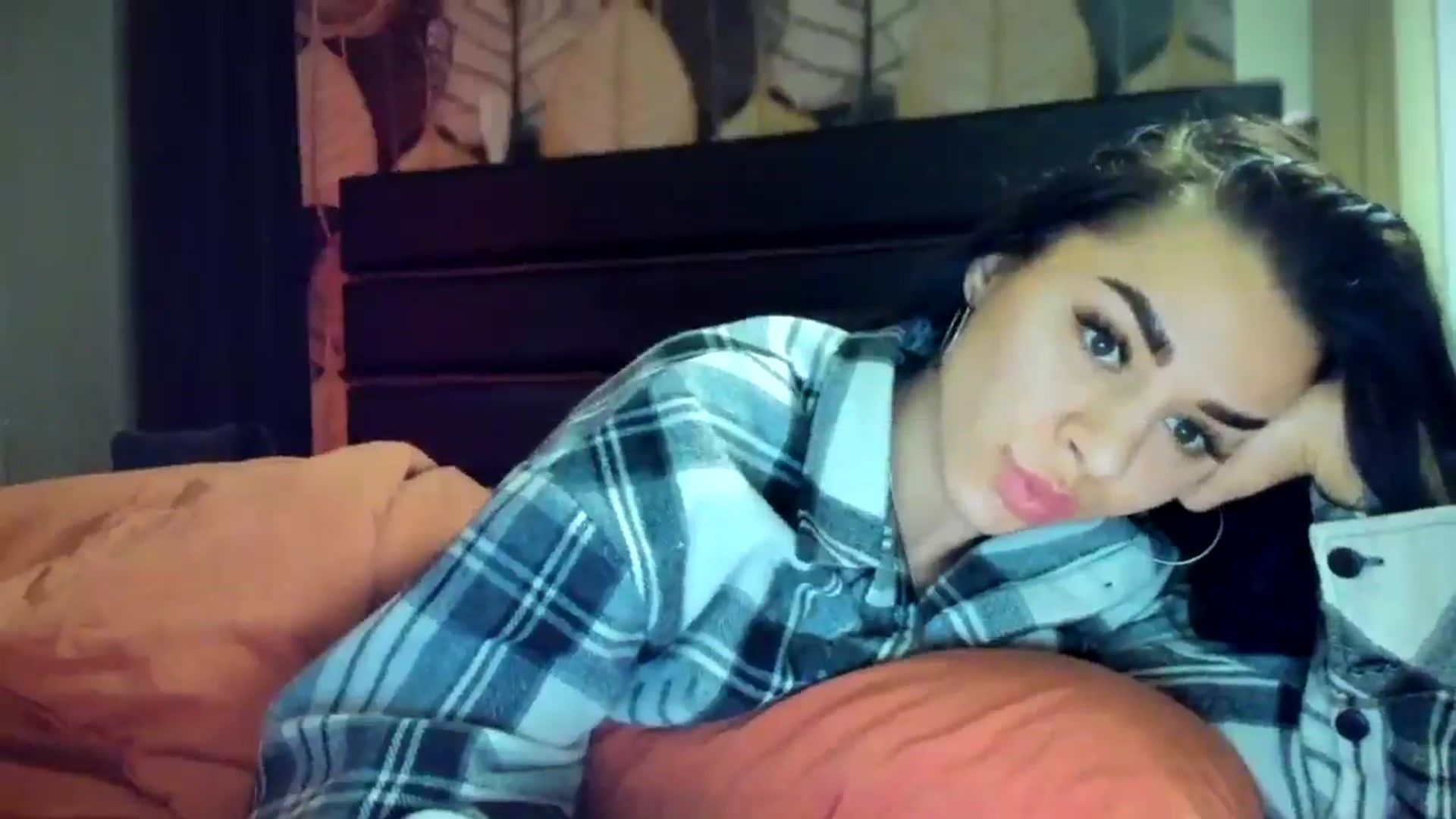 Gallery image thumbnail from swtAlterEgo's myfreecams stream on, 04/29/2025, 24:57 image 3 of 20