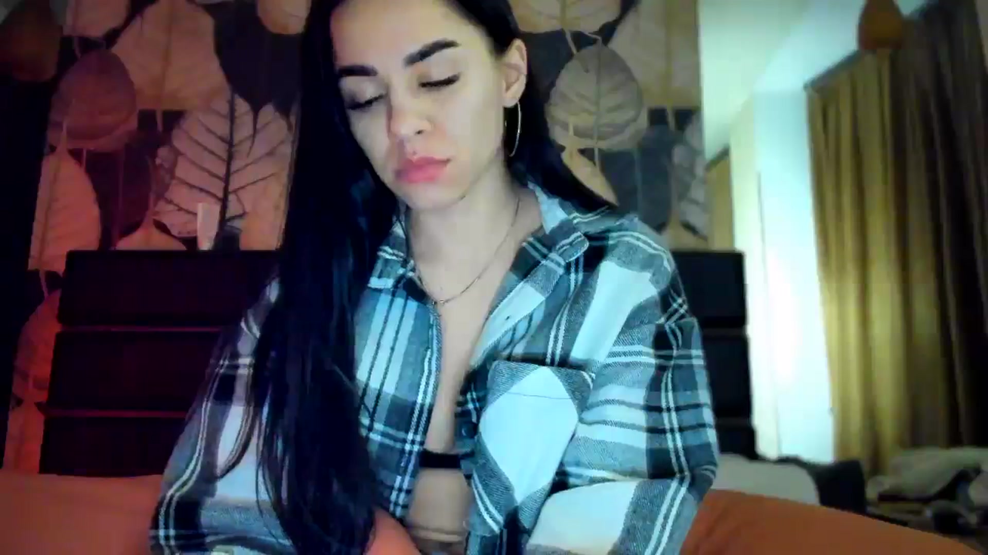 Gallery image thumbnail from swtAlterEgo's myfreecams stream on, 04/29/2025, 24:57 image 17 of 20