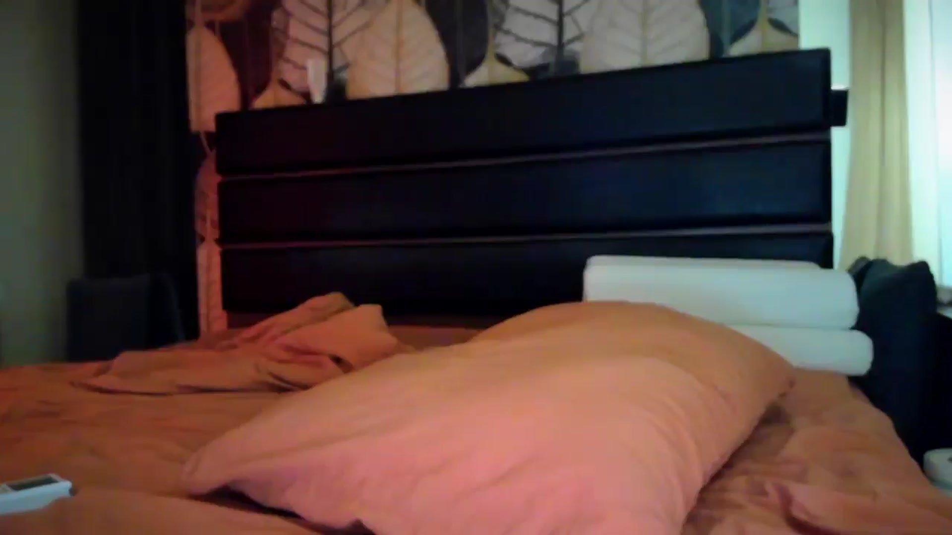 Gallery image thumbnail from swtAlterEgo's myfreecams stream on, 04/29/2025, 24:57 image 12 of 20