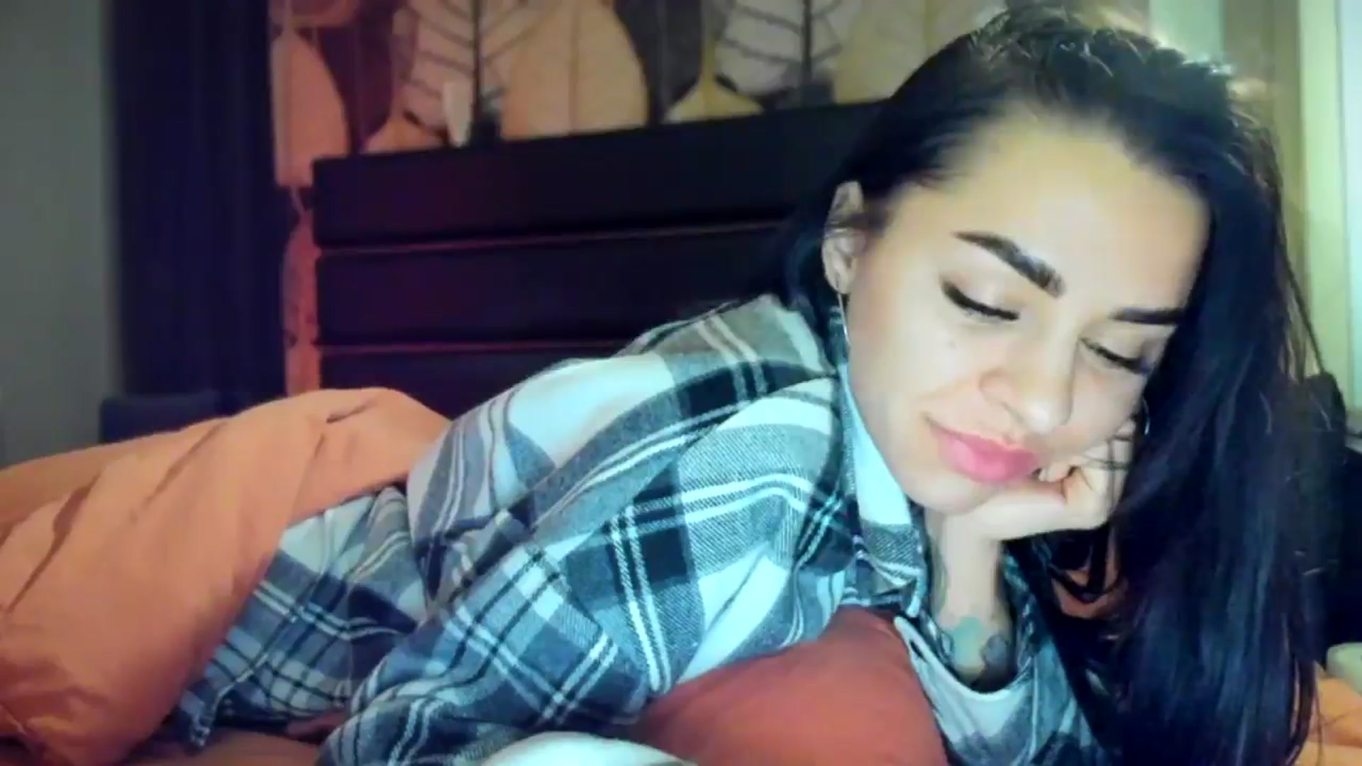 Gallery image thumbnail from swtAlterEgo's myfreecams stream on, 04/29/2025, 24:57 image 5 of 20