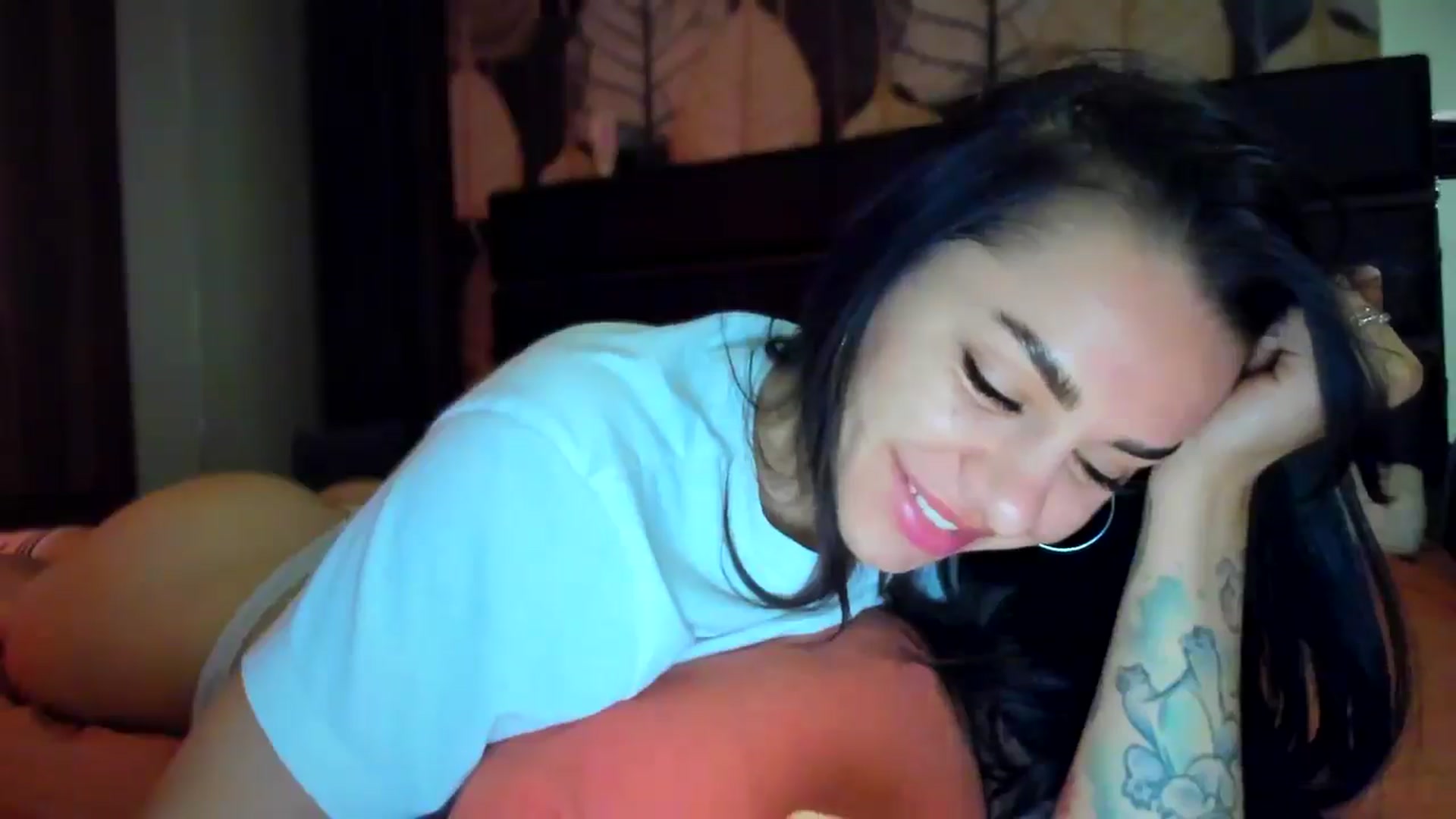 Gallery image thumbnail from swtAlterEgo's myfreecams stream on, 04/29/2025, 19:38 image 16 of 20