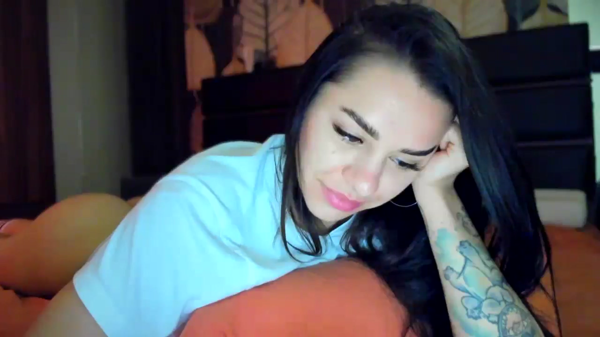 Gallery image thumbnail from swtAlterEgo's myfreecams stream on, 04/29/2025, 19:38 image 17 of 20
