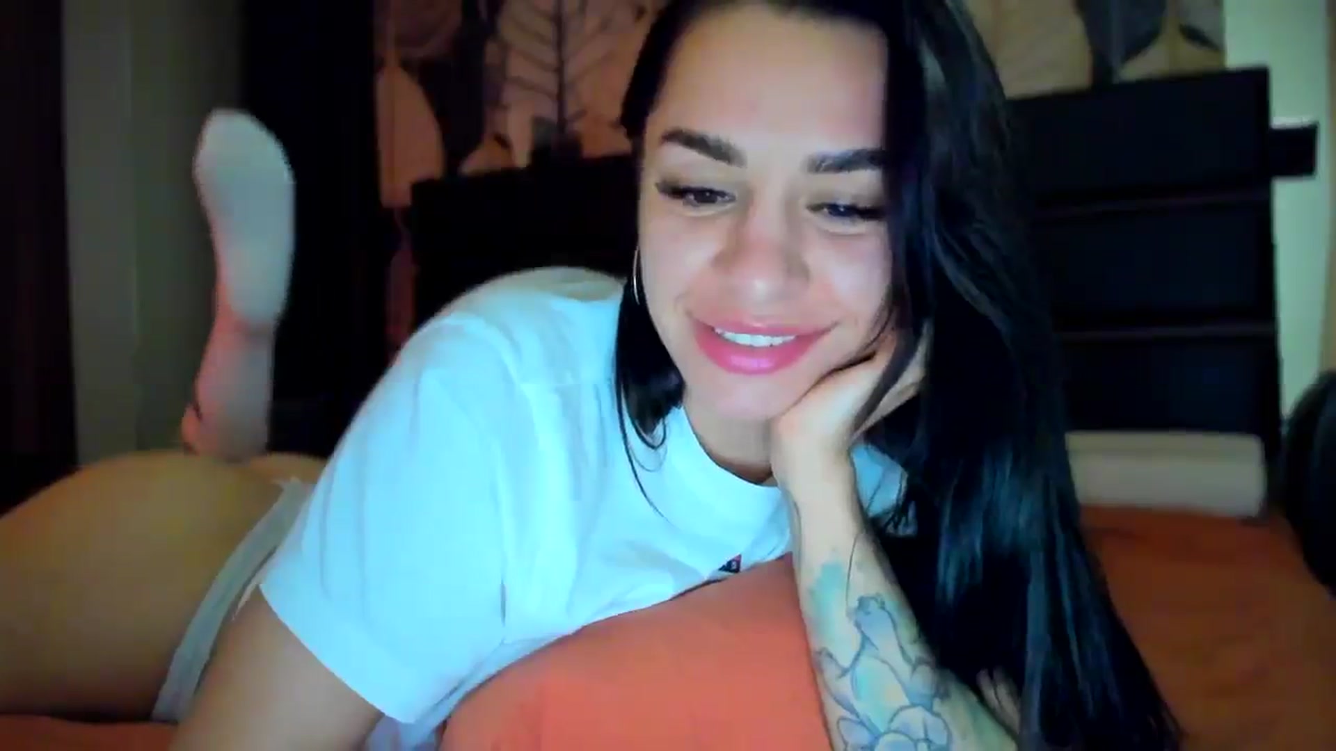 Gallery image thumbnail from swtAlterEgo's myfreecams stream on, 04/29/2025, 19:38 image 14 of 20