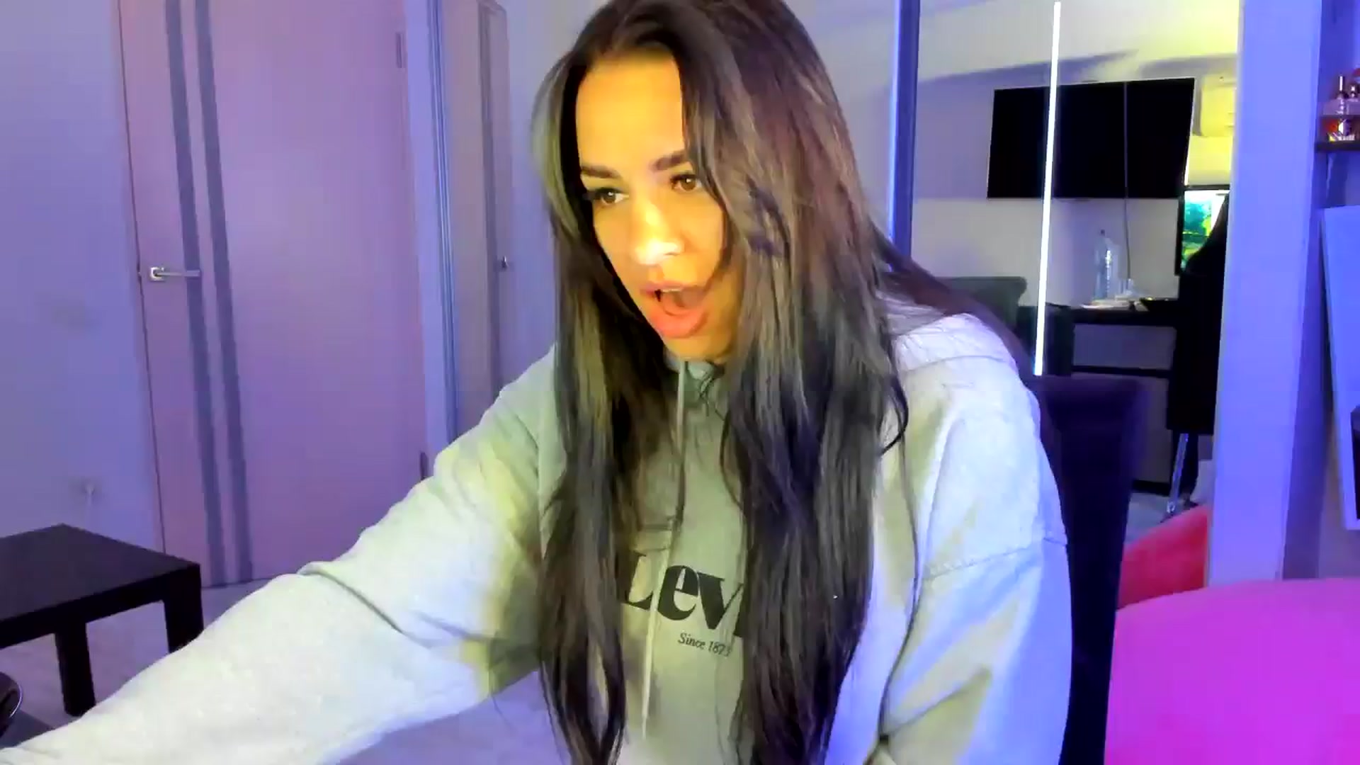 Gallery image thumbnail from swtAlterEgo's myfreecams stream on, 05/01/2025, 01:18 image 1 of 20