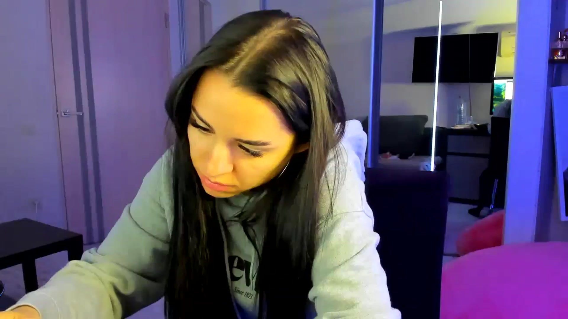 Gallery image thumbnail from swtAlterEgo's myfreecams stream on, 05/01/2025, 03:29 image 2 of 20