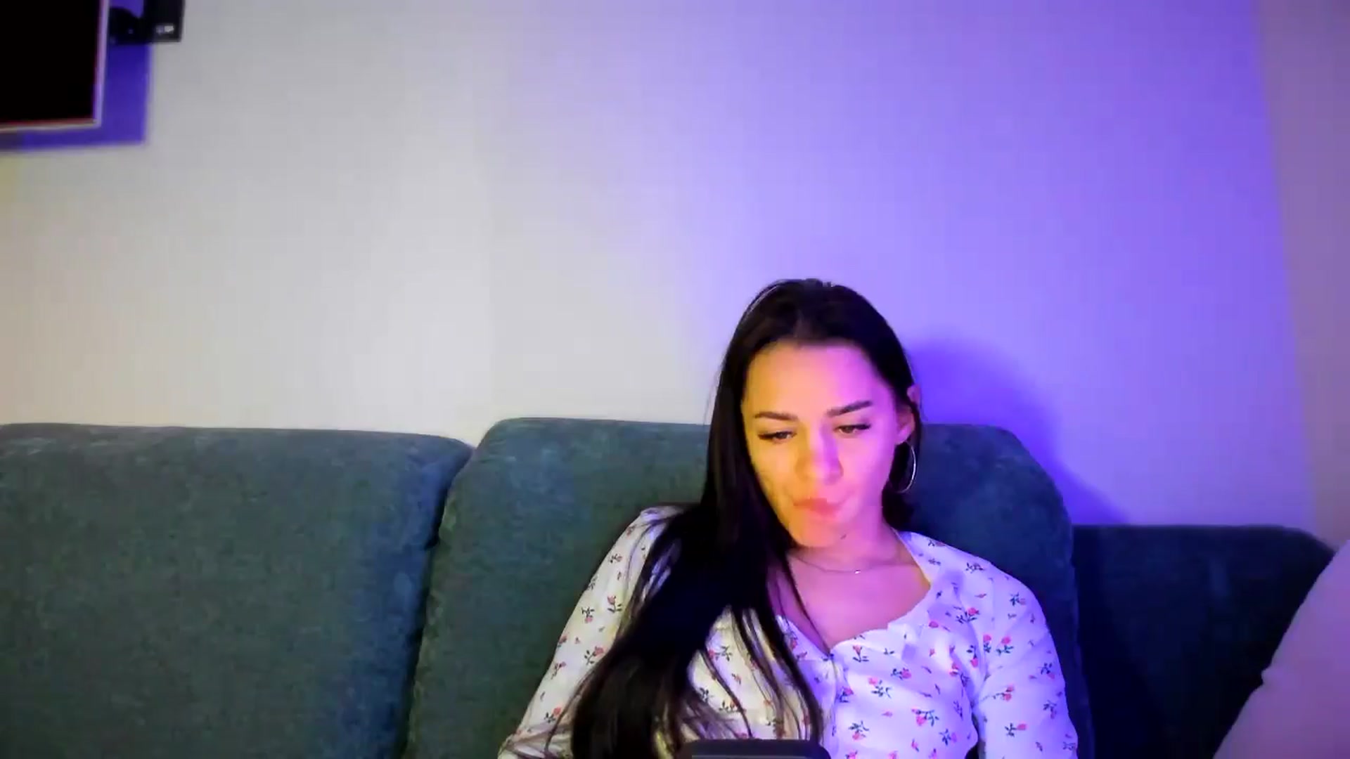 Gallery image thumbnail from swtAlterEgo's myfreecams stream on, 05/03/2025, 01:07 image 6 of 20