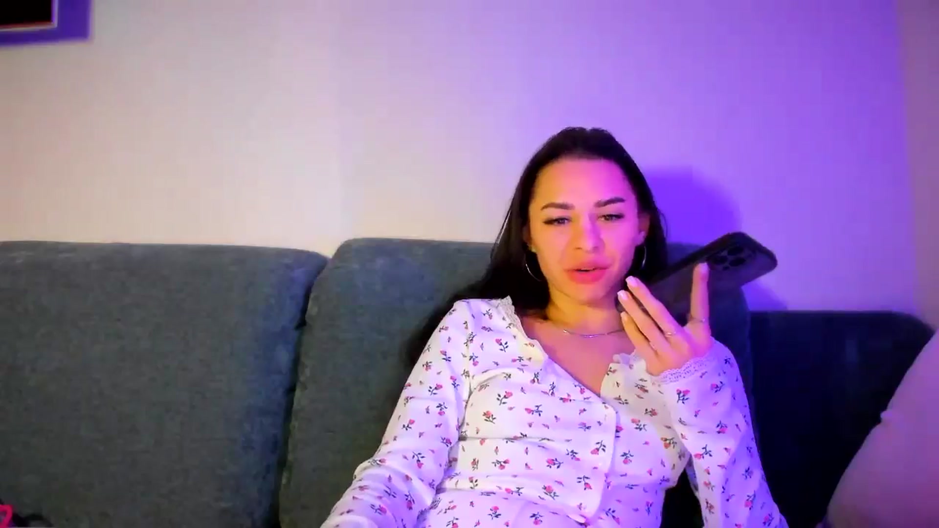 Gallery image thumbnail from swtAlterEgo's myfreecams stream on, 05/03/2025, 01:07 image 2 of 20