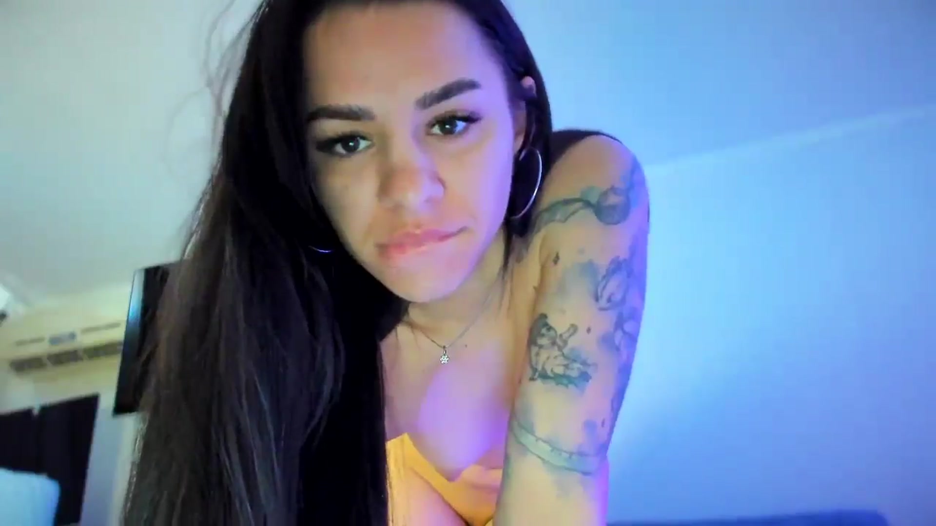 Gallery image thumbnail from swtAlterEgo's myfreecams stream on, 05/03/2025, 08:39 image 14 of 20