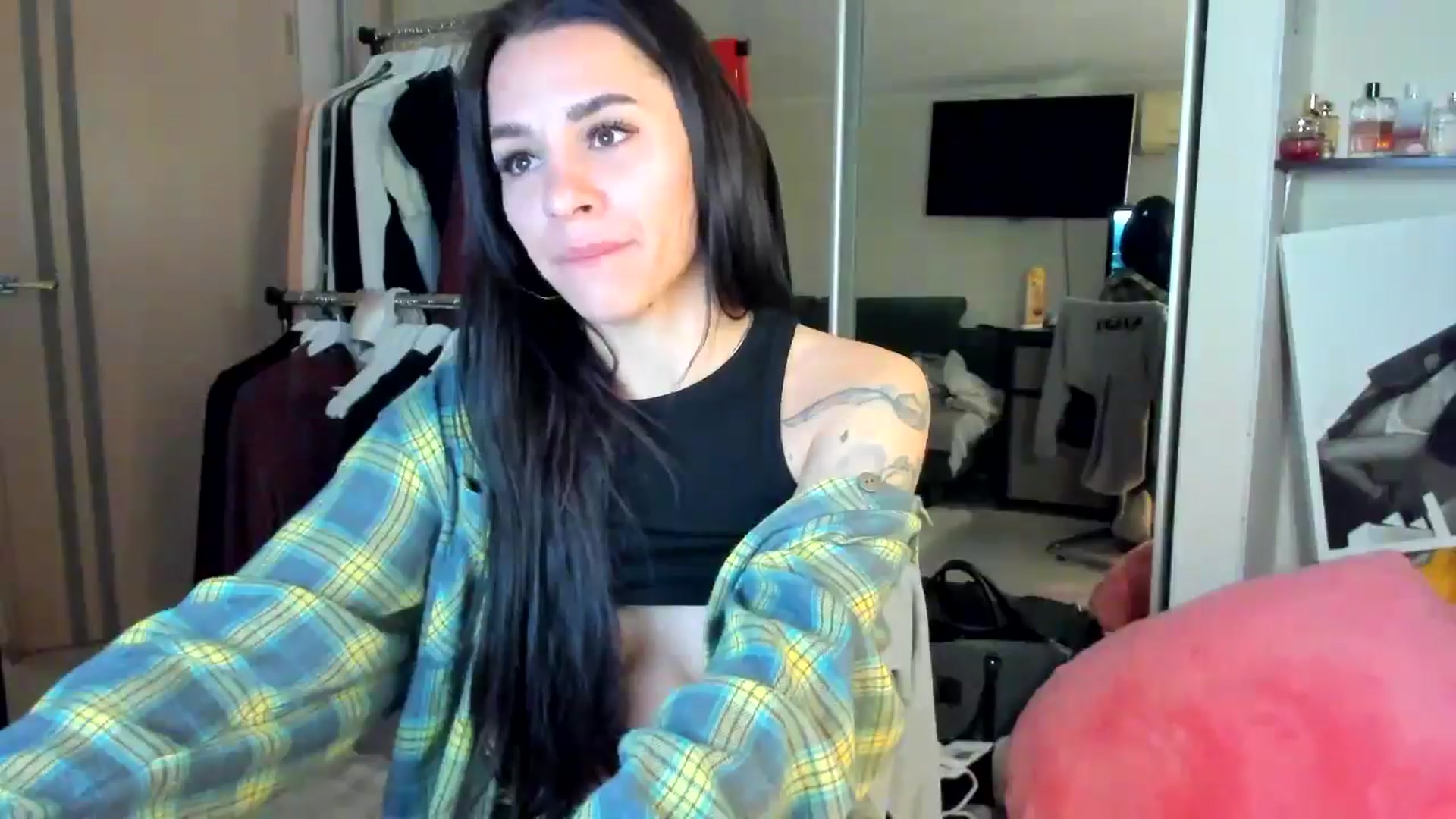 Gallery image thumbnail from swtAlterEgo's myfreecams stream on, 05/04/2025, 23:20 image 11 of 20