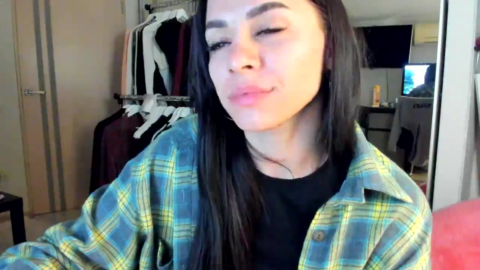 Gallery image thumbnail from swtAlterEgo's myfreecams stream on, 05/04/2025, 23:20 image 20 of 20