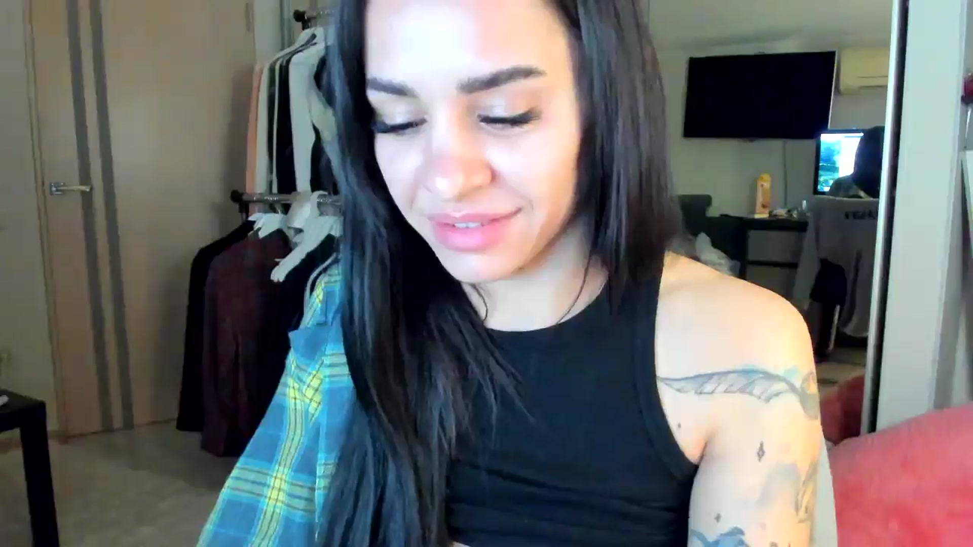 Gallery image thumbnail from swtAlterEgo's myfreecams stream on, 05/04/2025, 23:20 image 14 of 20