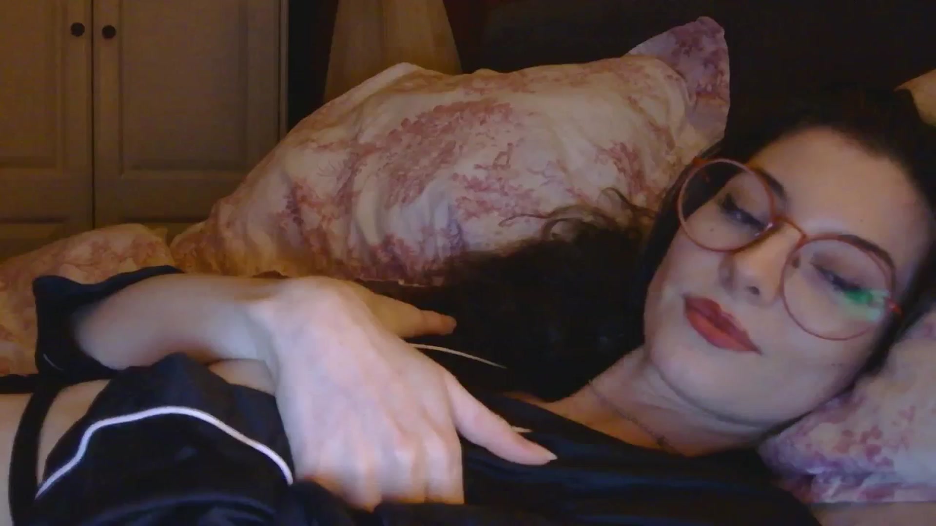 Gallery image thumbnail from sylksiren's myfreecams stream on, 11/13/2024, 24:04 image 10 of 20