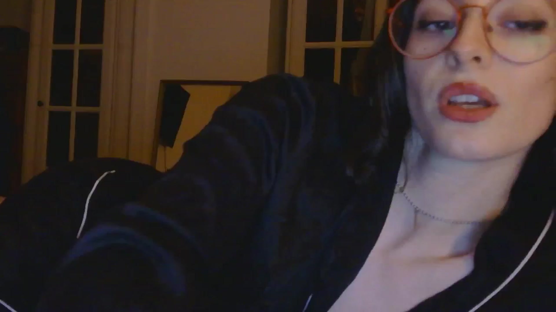 Gallery image thumbnail from sylksiren's myfreecams stream on, 11/13/2024, 24:04 image 9 of 20