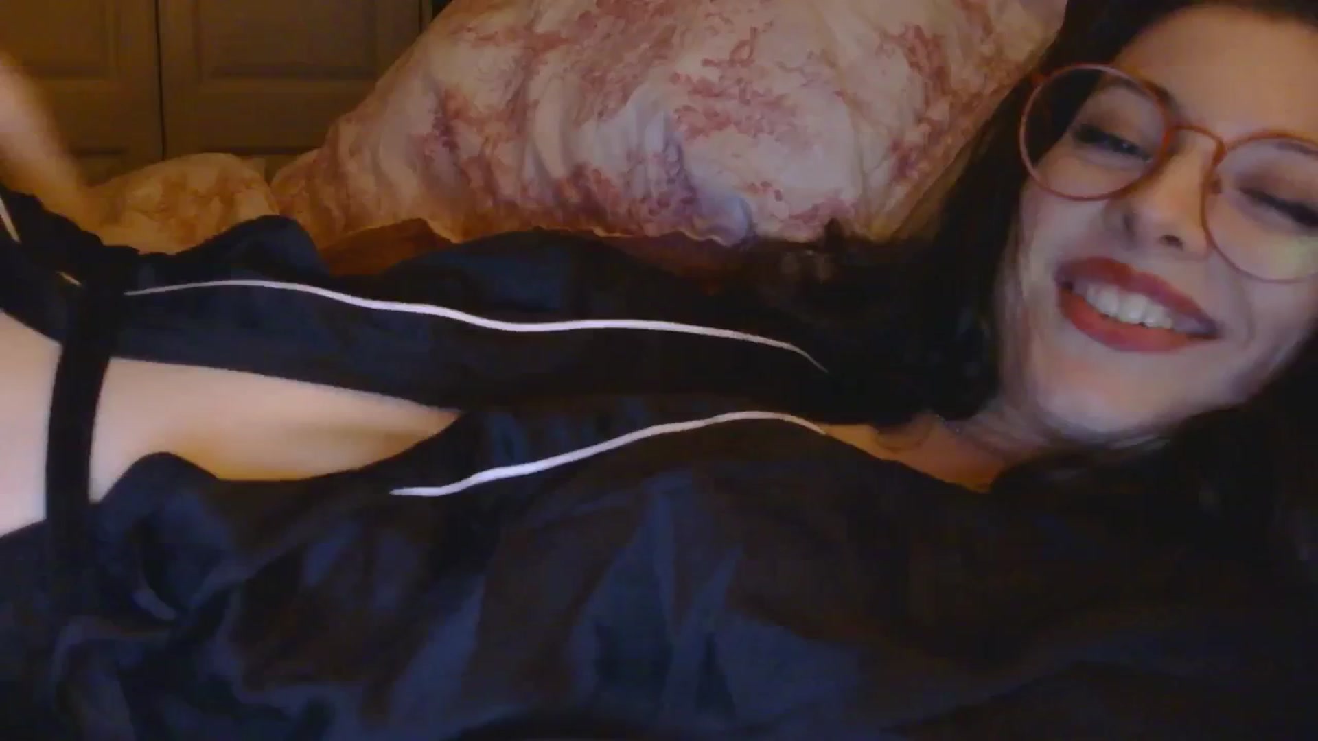 Gallery image thumbnail from sylksiren's myfreecams stream on, 11/13/2024, 24:04 image 11 of 20