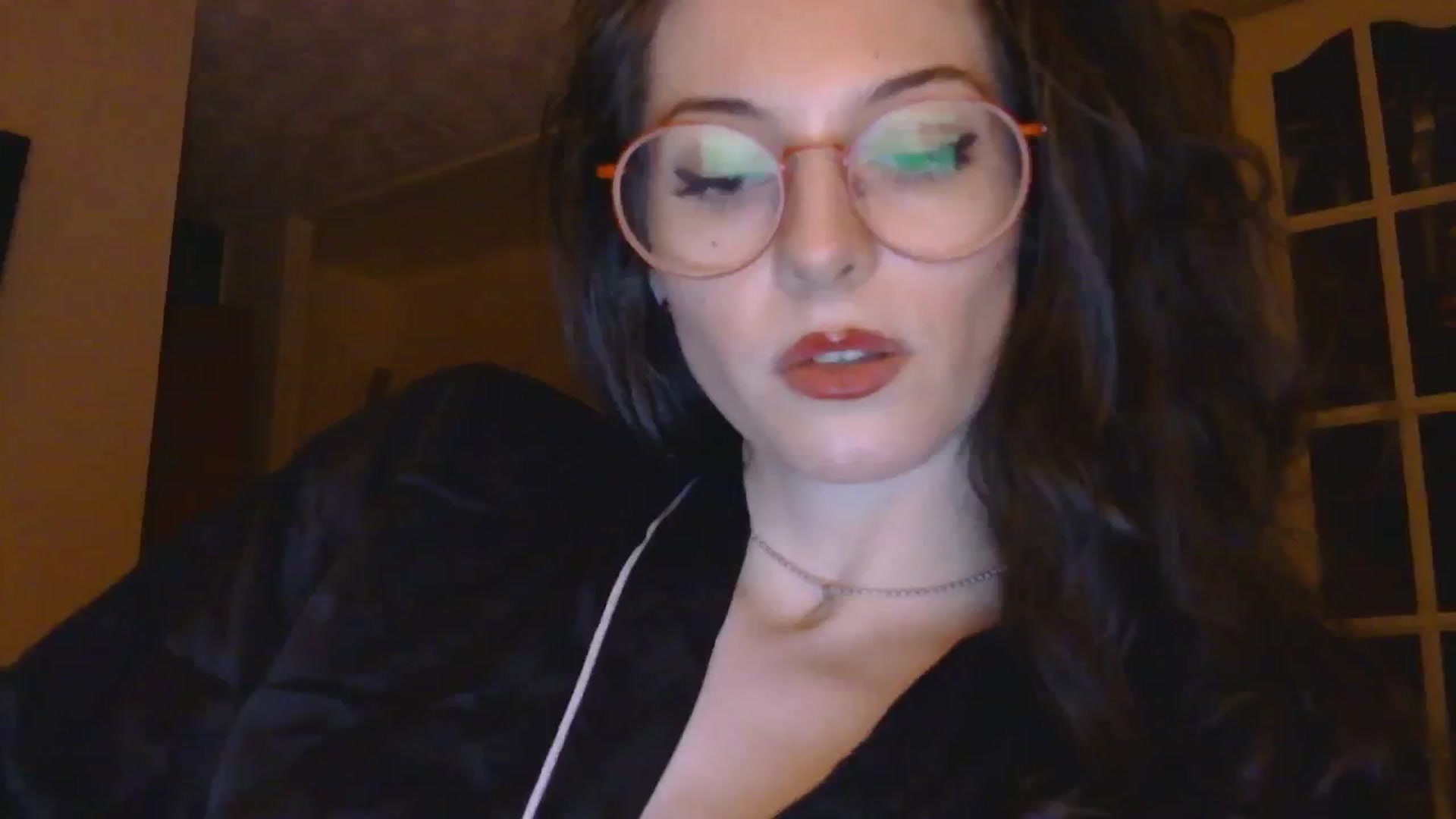 Gallery image thumbnail from sylksiren's myfreecams stream on, 11/13/2024, 24:04 image 2 of 20