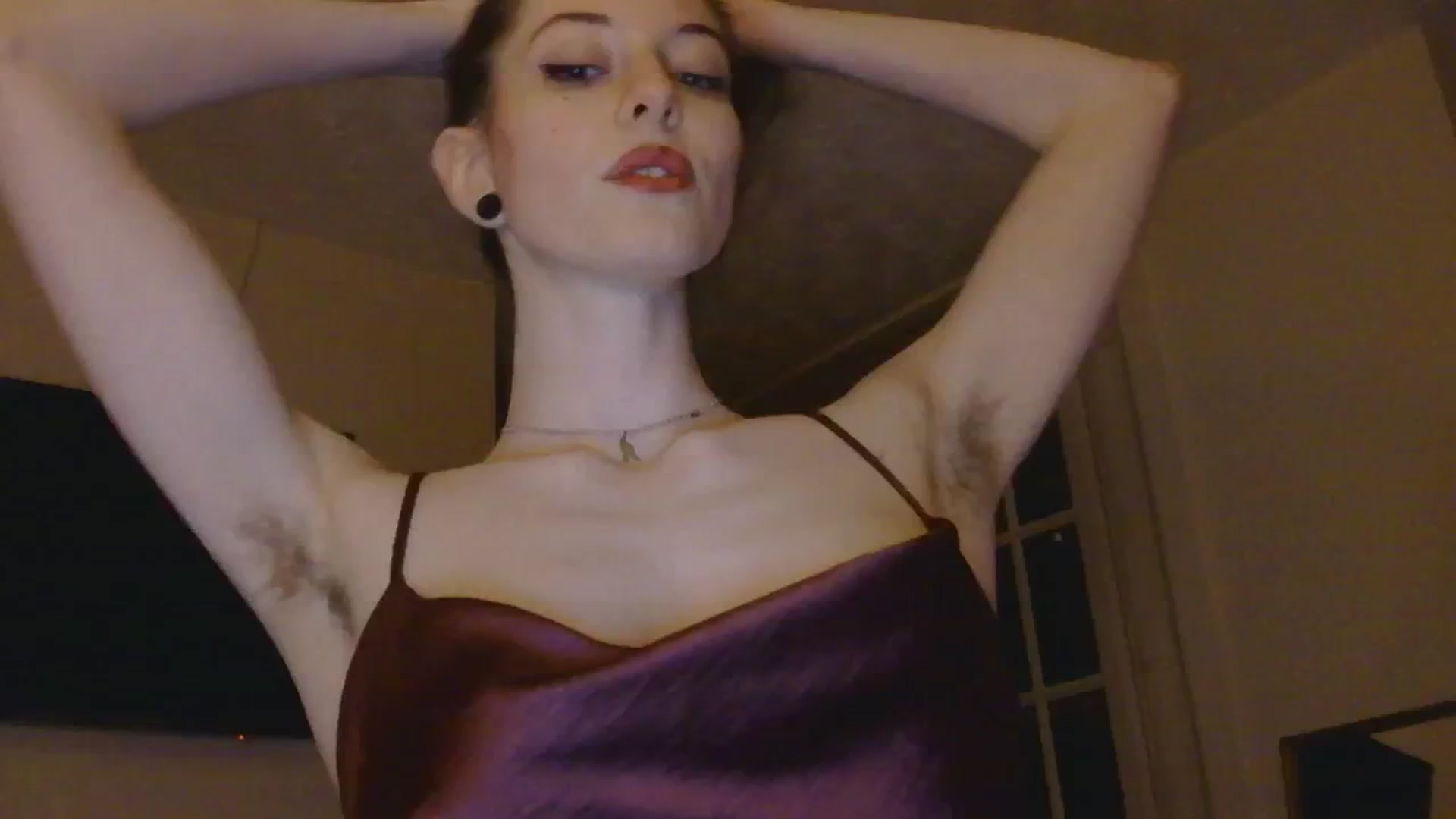 Gallery image thumbnail from sylksiren's myfreecams stream on, 11/14/2024, 19:03 image 19 of 20