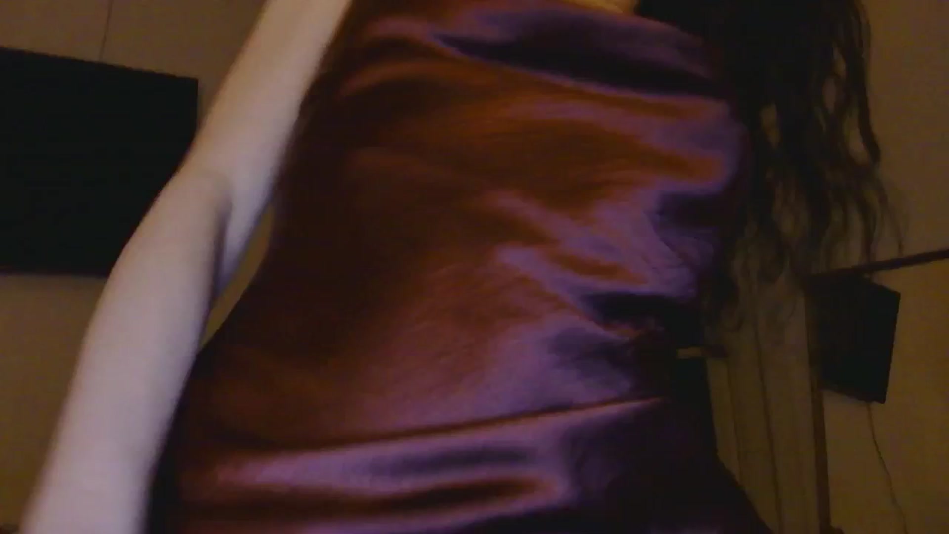 Gallery image thumbnail from sylksiren's myfreecams stream on, 11/14/2024, 19:03 image 17 of 20