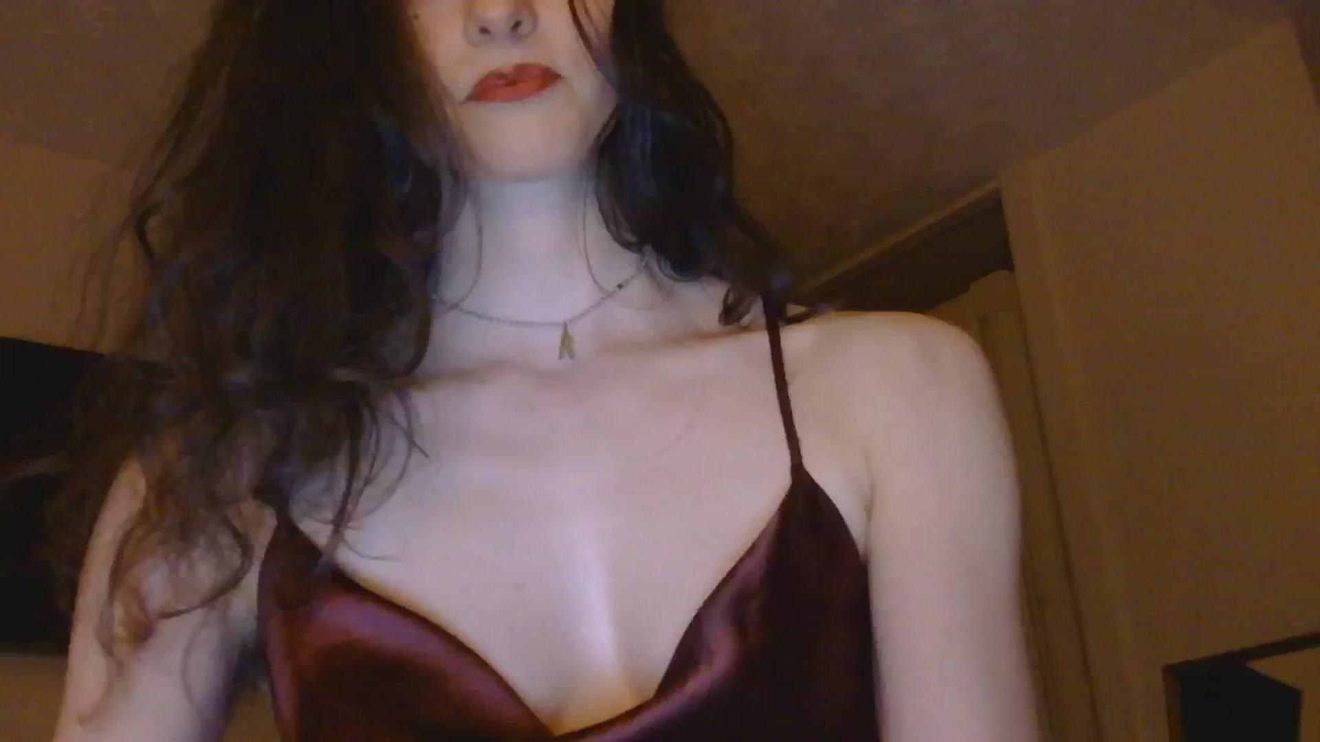Gallery image thumbnail from sylksiren's myfreecams stream on, 11/14/2024, 19:03 image 18 of 20