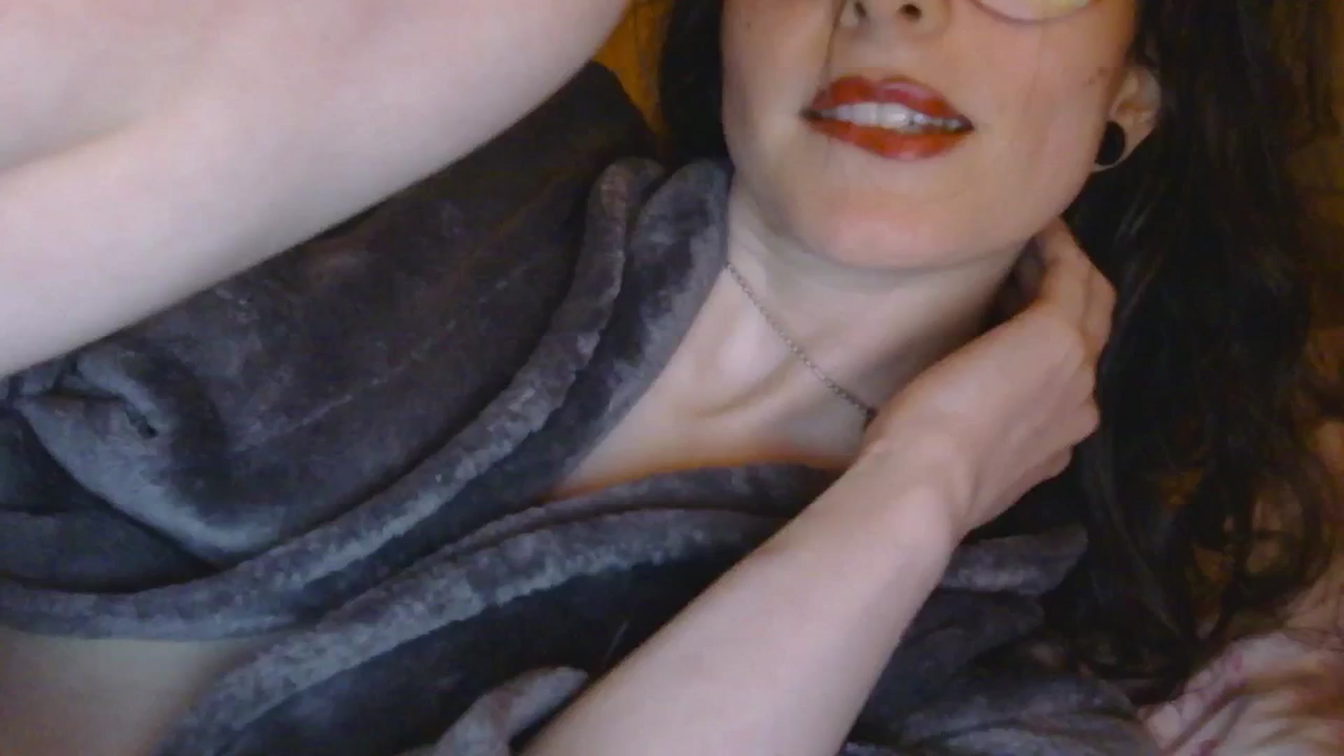 Gallery image thumbnail from sylksiren's myfreecams stream on, 11/14/2024, 19:03 image 11 of 20
