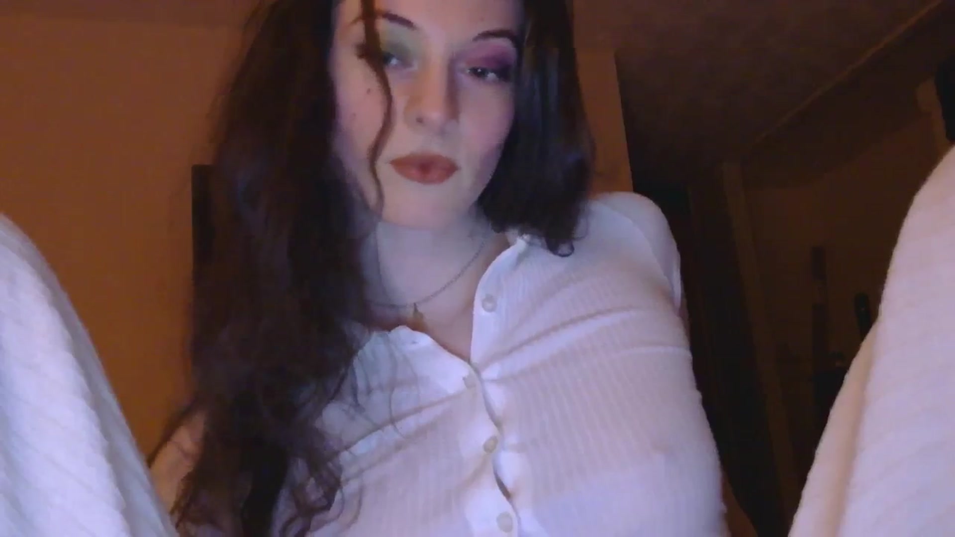Gallery image thumbnail from sylksiren's myfreecams stream on, 11/19/2024, 23:46 image 2 of 20