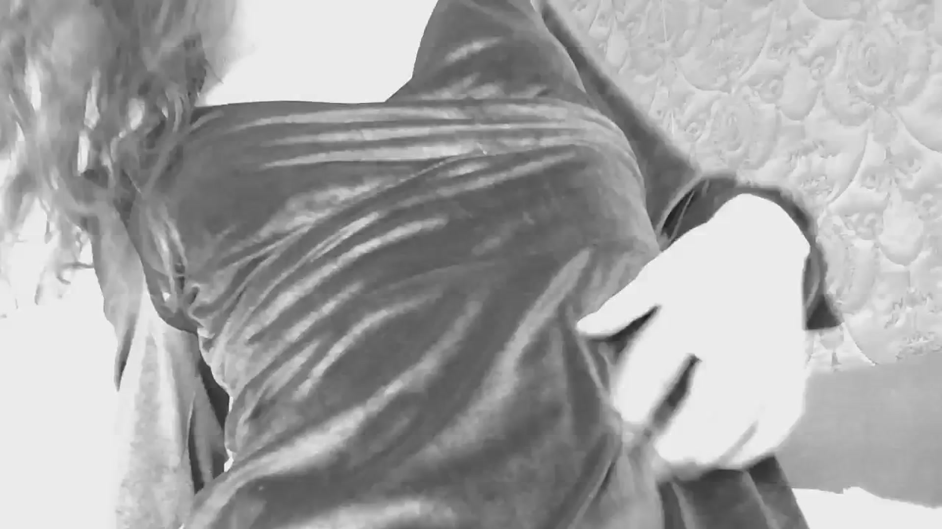 Gallery image thumbnail from sylksiren's myfreecams stream on, 11/20/2024, 13:12 image 12 of 20
