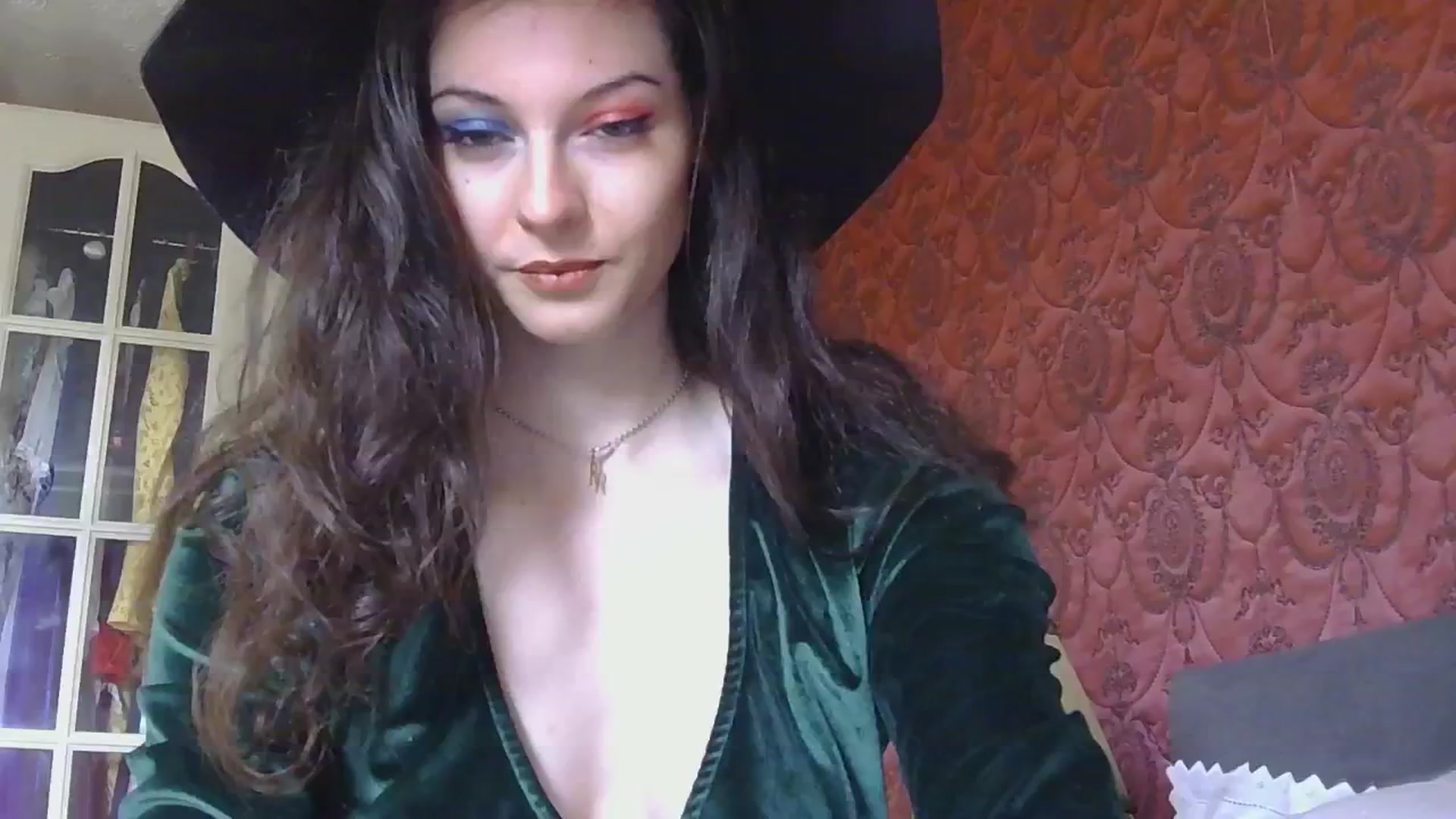 Gallery image thumbnail from sylksiren's myfreecams stream on, 11/20/2024, 13:12 image 13 of 20