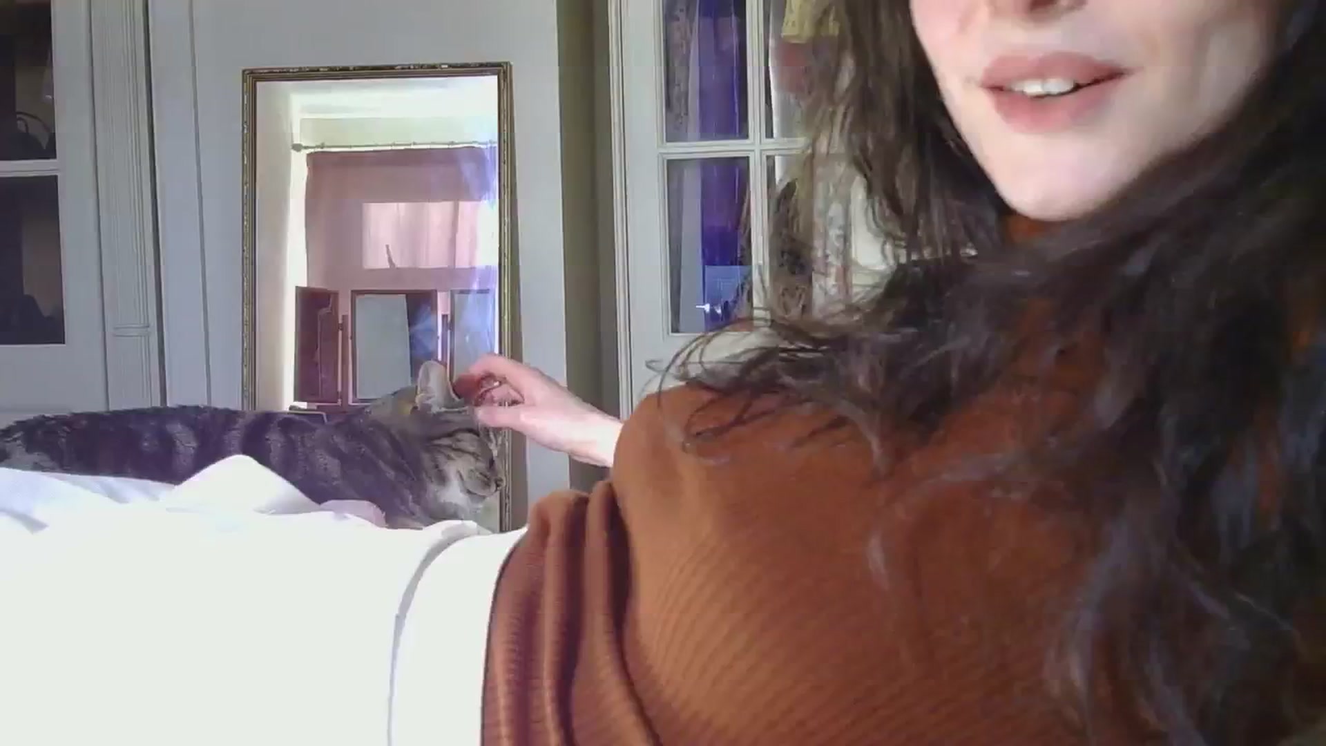 Gallery image thumbnail from sylksiren's myfreecams stream on, 11/21/2024, 14:36 image 8 of 20