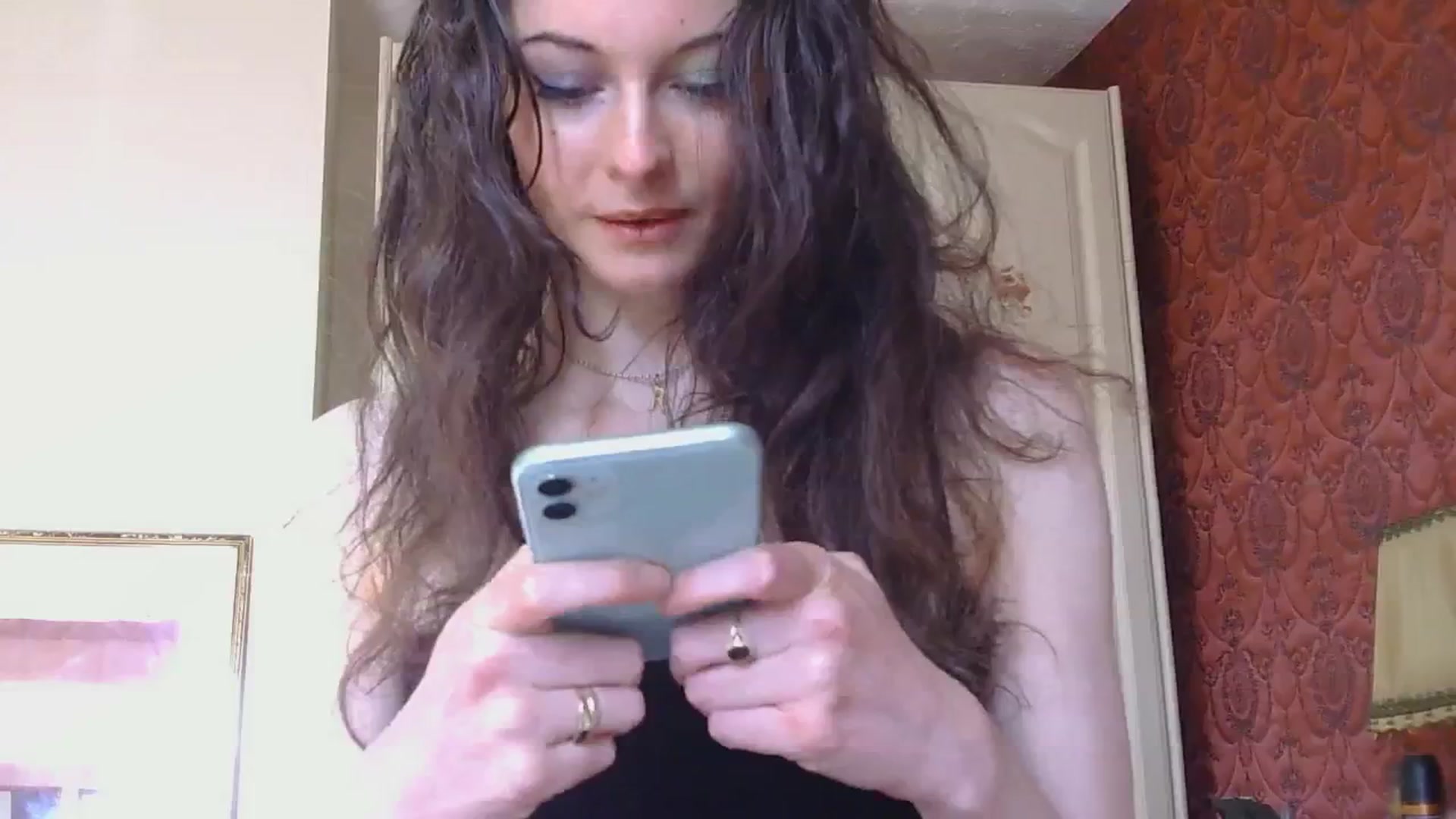 Gallery image thumbnail from sylksiren's myfreecams stream on, 11/27/2024, 13:01 image 3 of 20