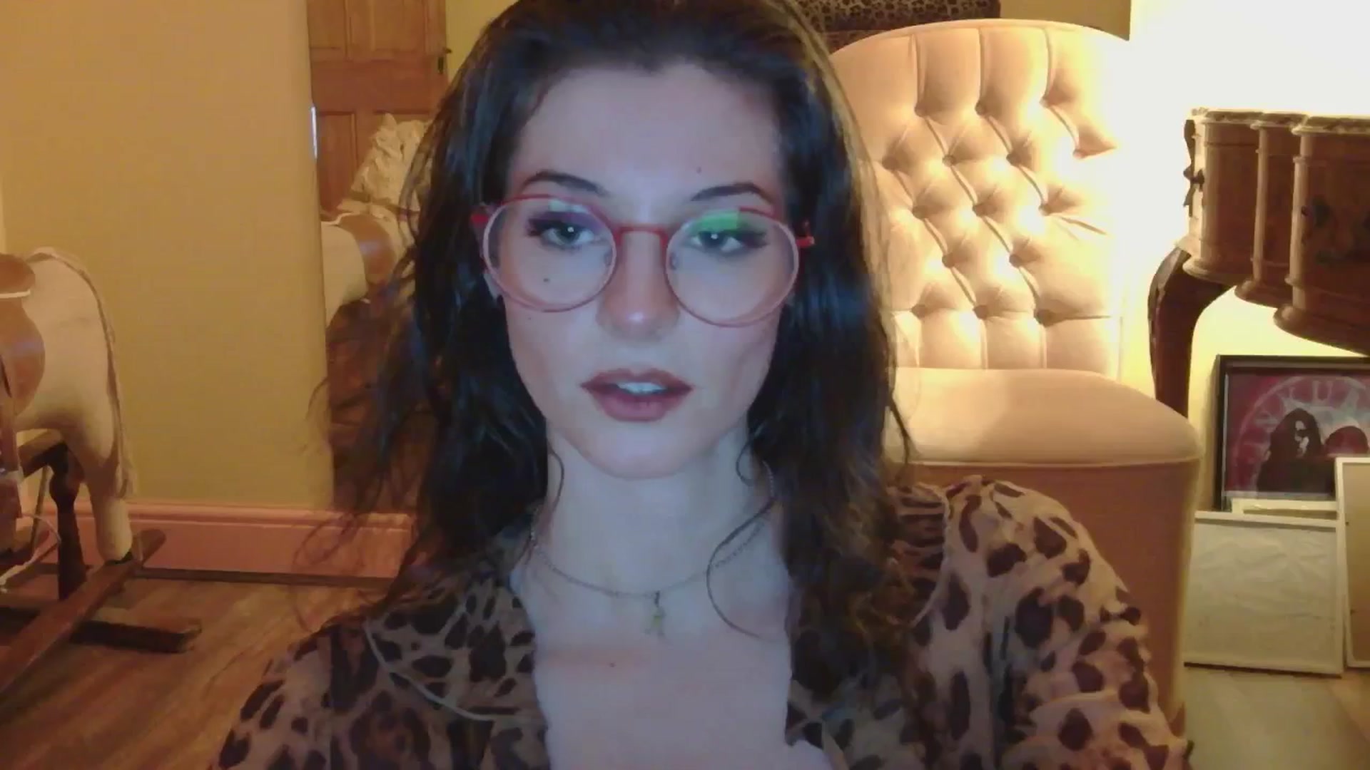 Gallery image thumbnail from sylksiren's myfreecams stream on, 11/29/2024, 23:41 image 5 of 20