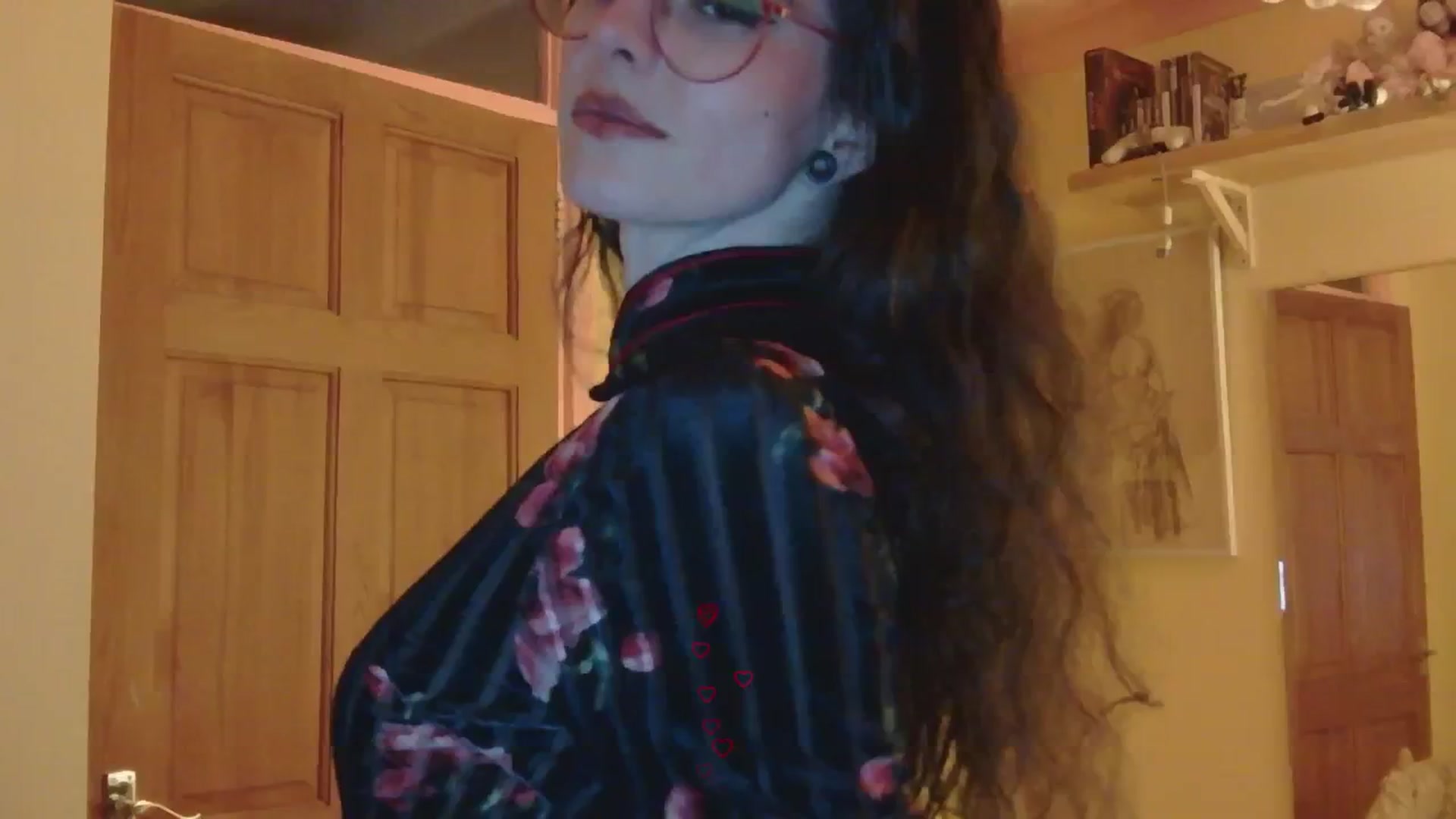 Gallery image thumbnail from sylksiren's myfreecams stream on, 12/04/2024, 24:00 image 1 of 20