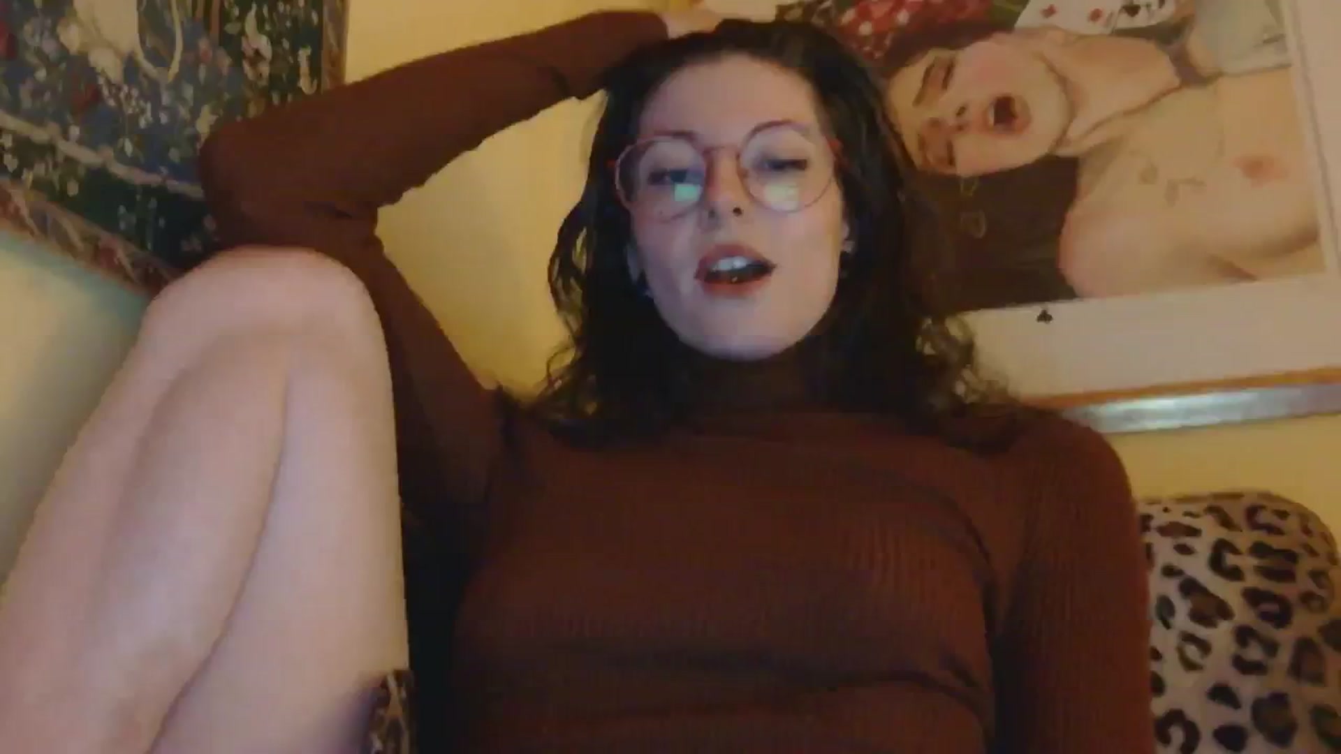 Gallery image thumbnail from sylksiren's myfreecams stream on, 12/04/2024, 16:11 image 14 of 20