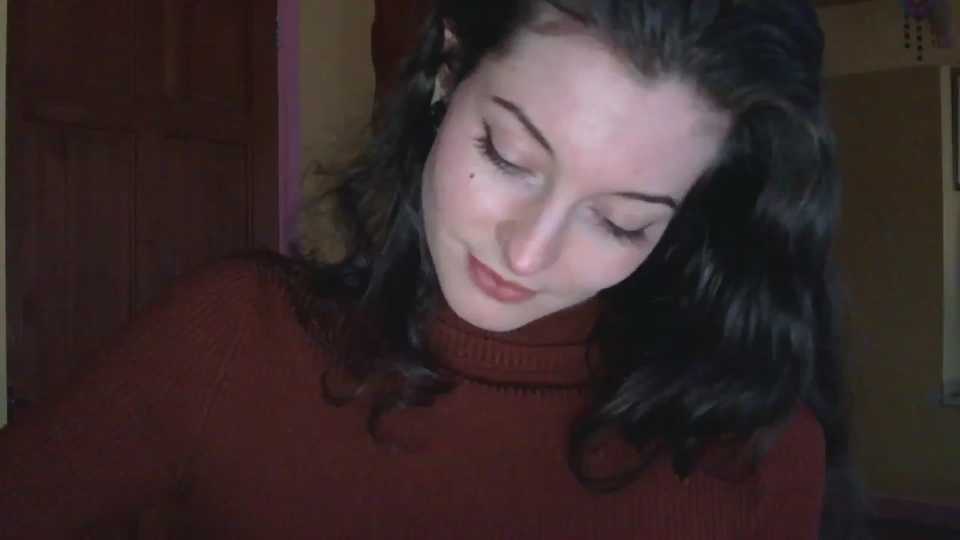 Gallery image thumbnail from sylksiren's myfreecams stream on, 12/04/2024, 16:11 image 2 of 20