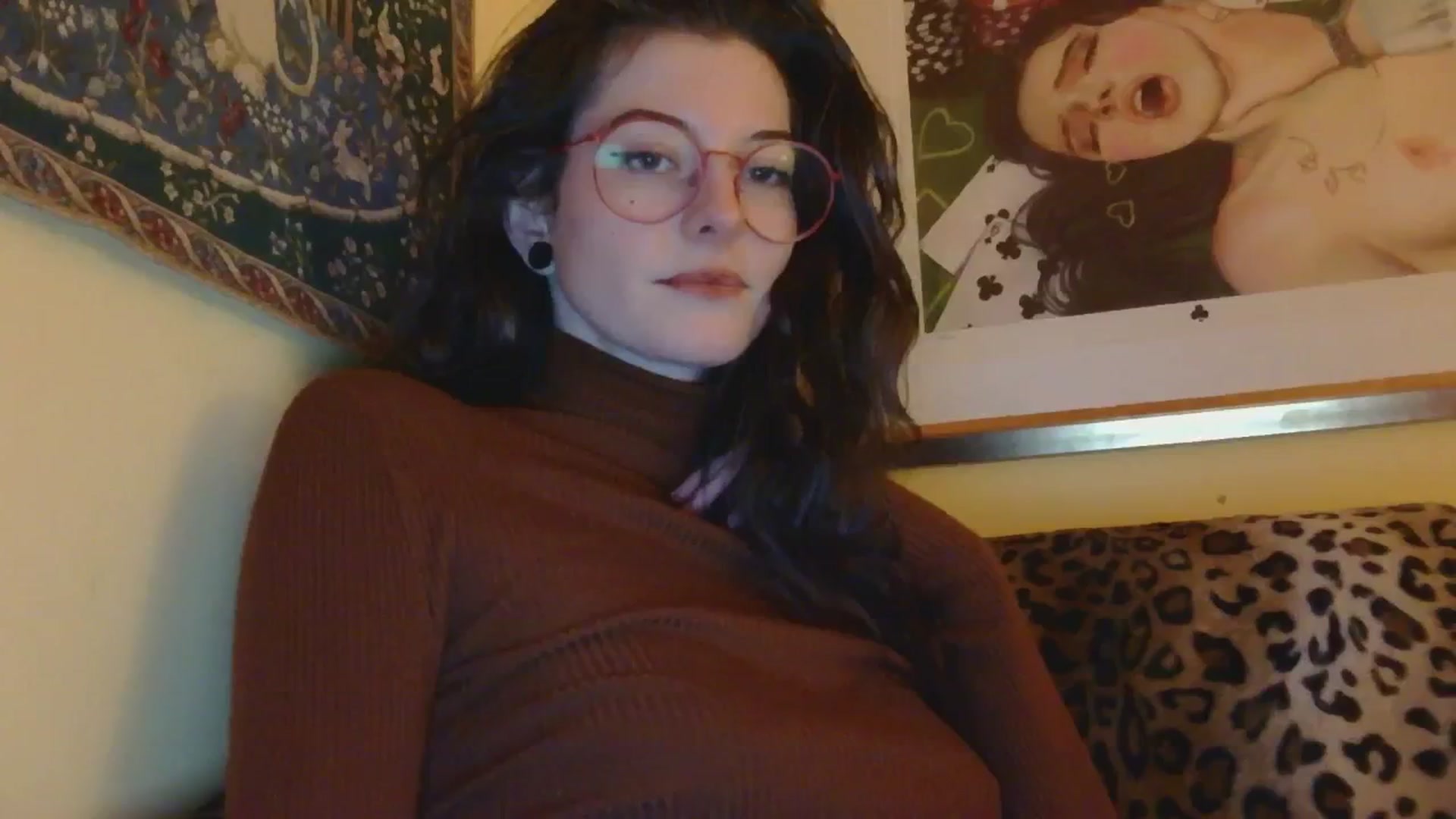 Gallery image thumbnail from sylksiren's myfreecams stream on, 12/04/2024, 18:04 image 17 of 20