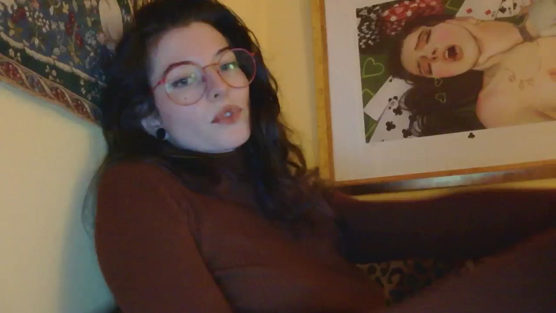 Gallery image thumbnail from sylksiren's myfreecams stream on, 12/04/2024, 18:04 image 15 of 20