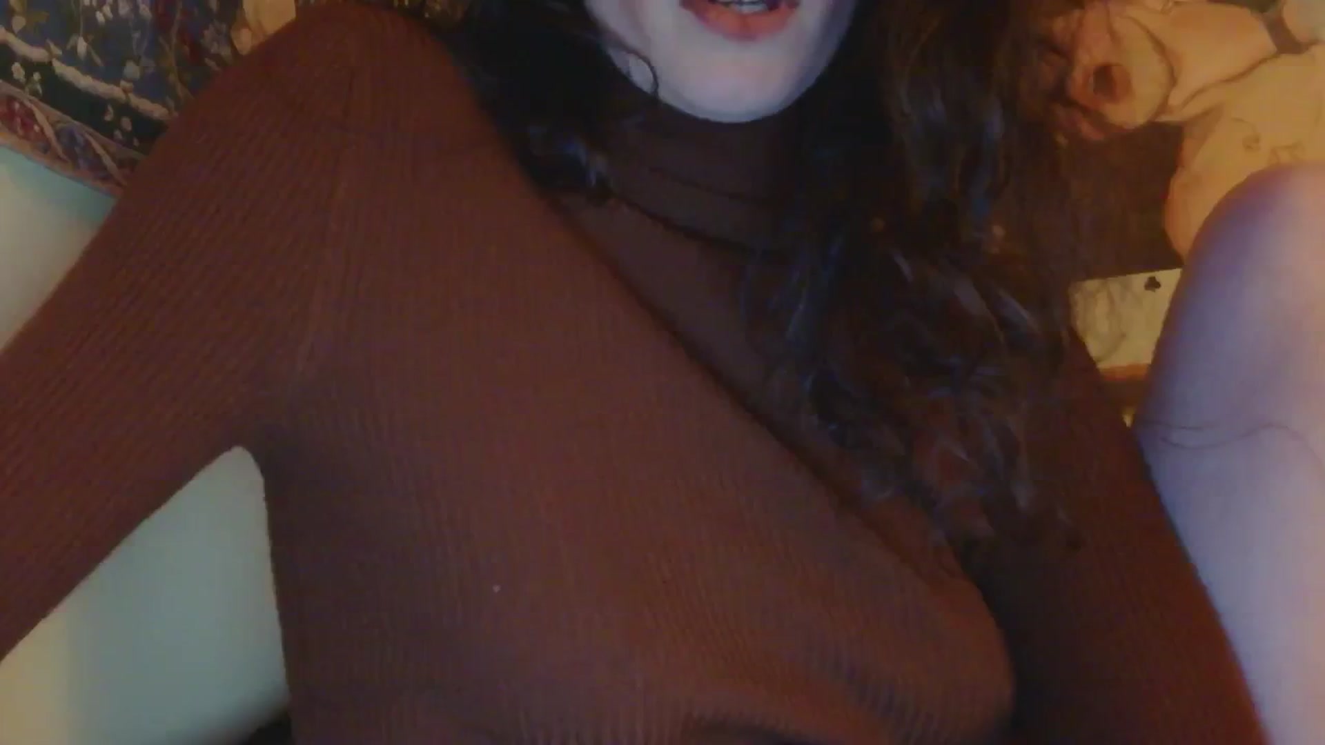 Gallery image thumbnail from sylksiren's myfreecams stream on, 12/04/2024, 18:04 image 14 of 20