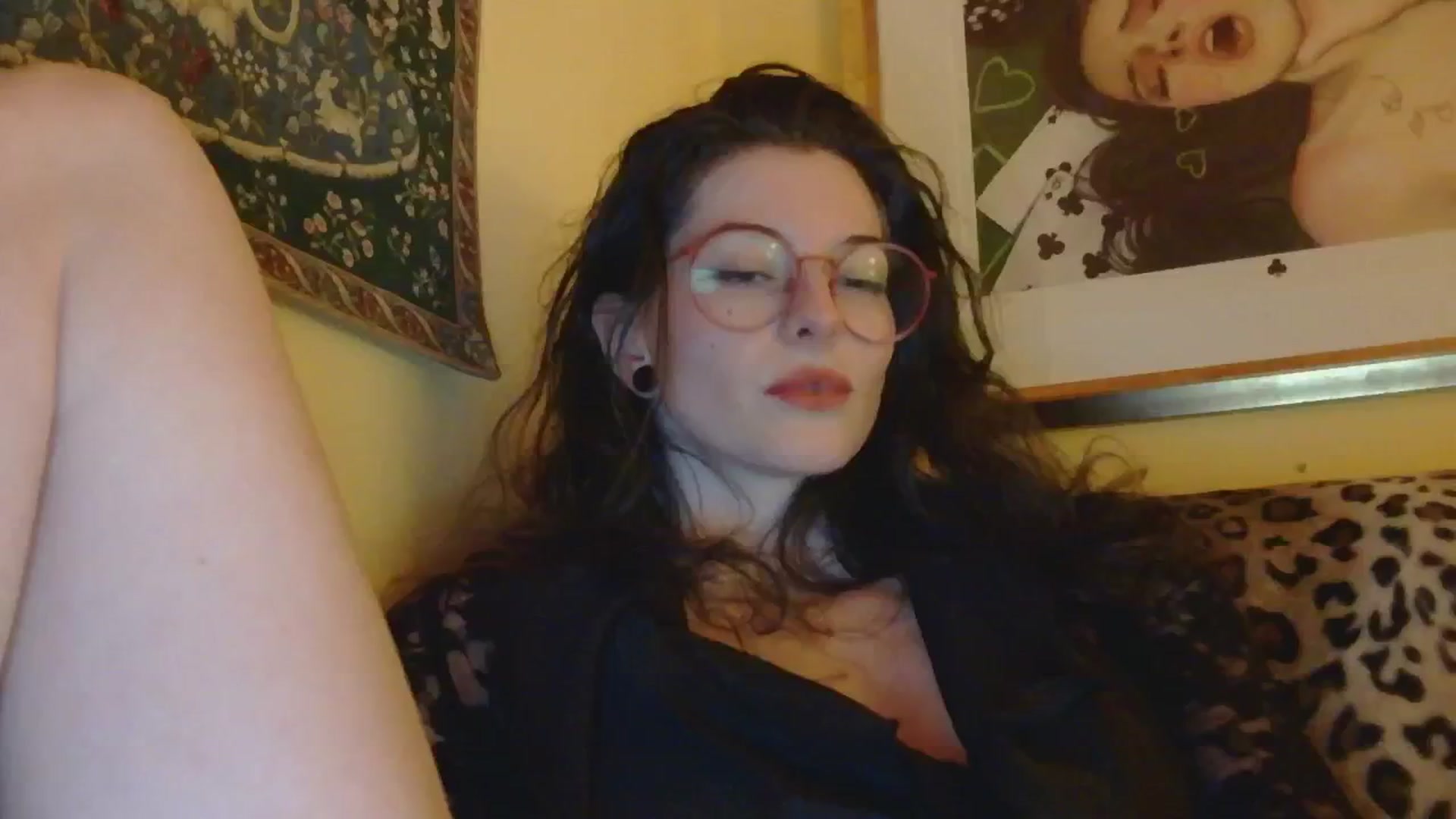 Gallery image thumbnail from sylksiren's myfreecams stream on, 12/06/2024, 23:28 image 10 of 20