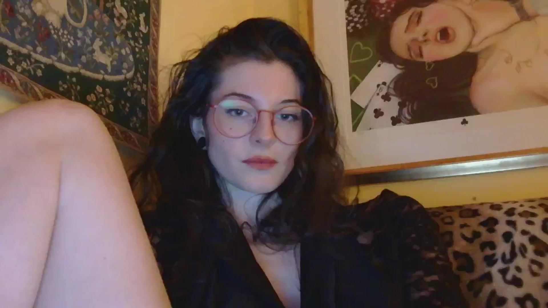 Gallery image thumbnail from sylksiren's myfreecams stream on, 12/06/2024, 23:28 image 17 of 20