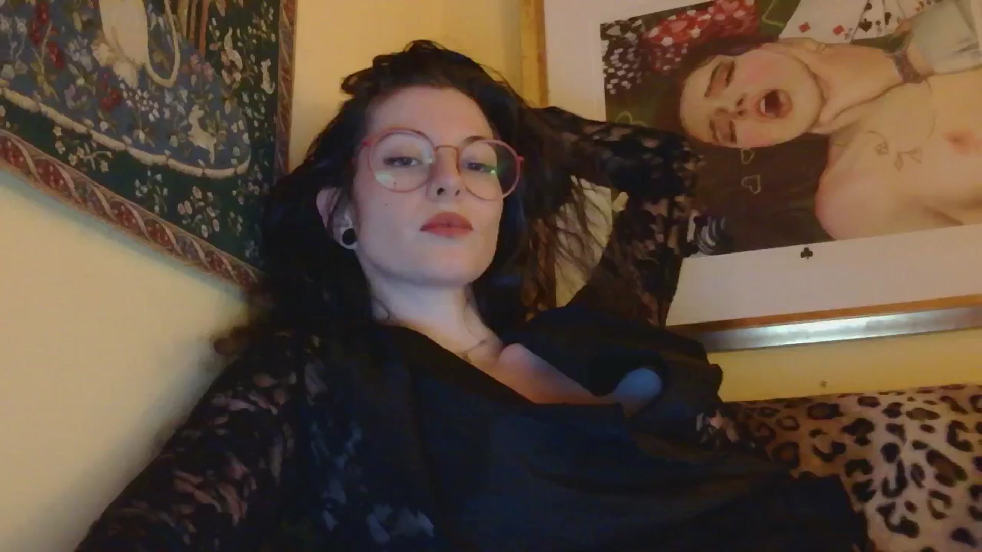 Gallery image thumbnail from sylksiren's myfreecams stream on, 12/06/2024, 23:28 image 15 of 20