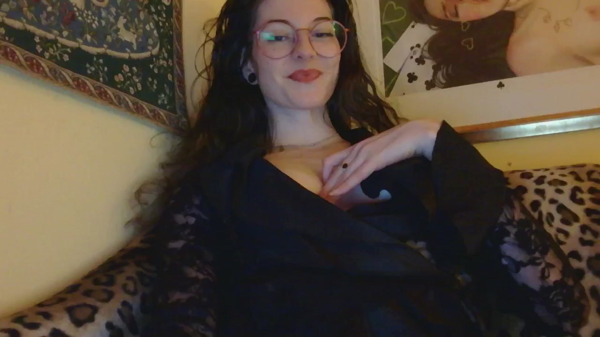 Gallery image thumbnail from sylksiren's myfreecams stream on, 12/06/2024, 23:28 image 20 of 20