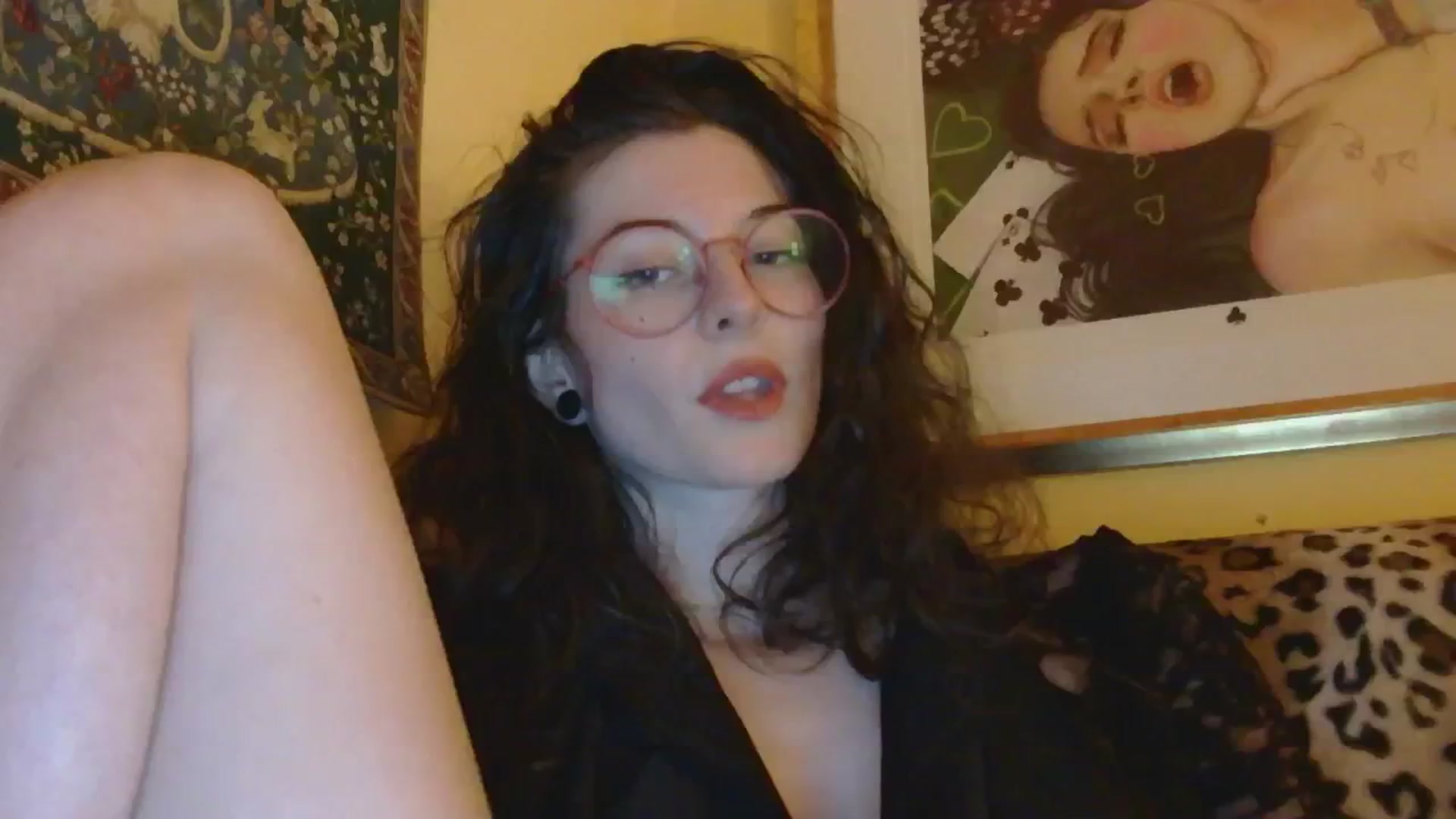 Gallery image thumbnail from sylksiren's myfreecams stream on, 12/06/2024, 23:28 image 18 of 20