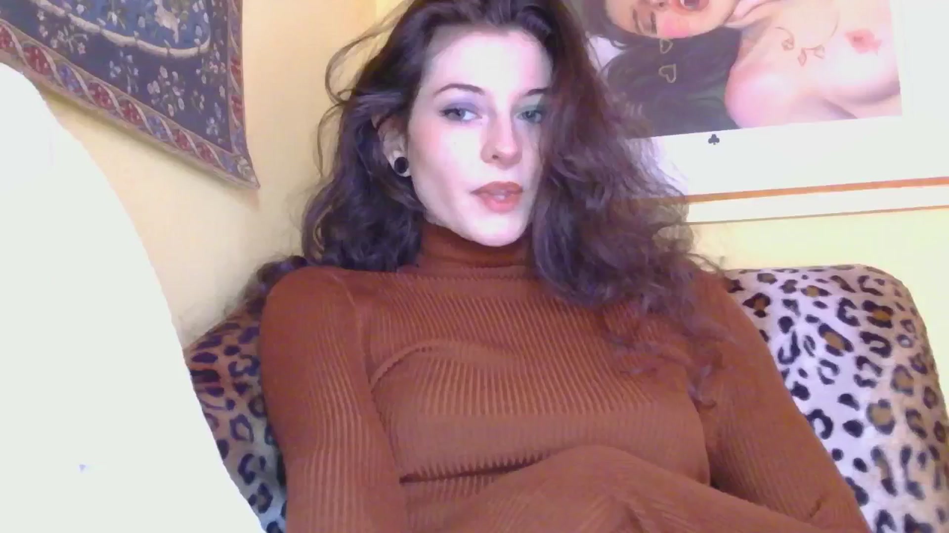 Gallery image thumbnail from sylksiren's myfreecams stream on, 12/11/2024, 12:35 image 18 of 20