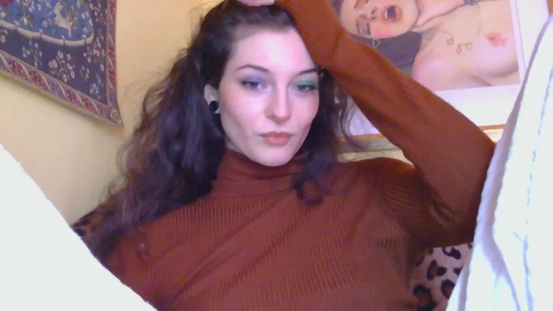 Gallery image thumbnail from sylksiren's myfreecams stream on, 12/11/2024, 13:50 image 16 of 20