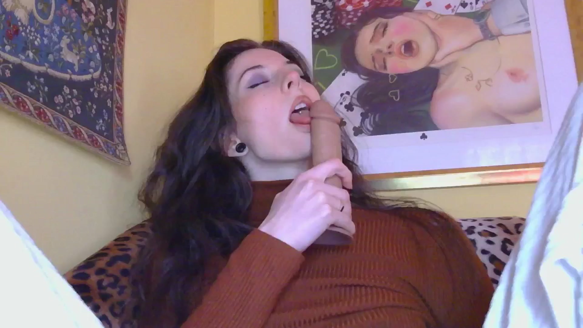 Gallery image thumbnail from sylksiren's myfreecams stream on, 12/11/2024, 13:50 image 12 of 20