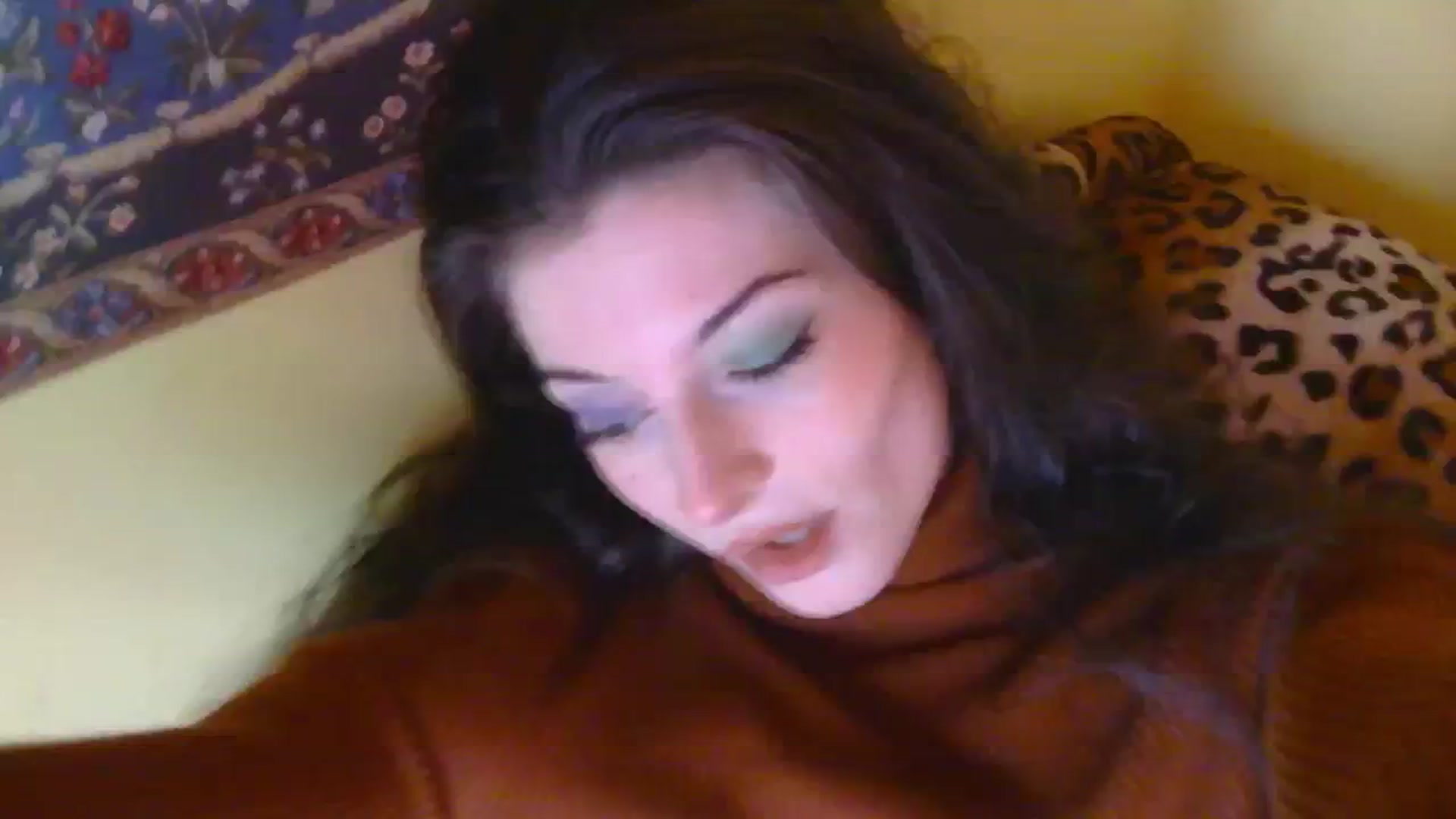 Gallery image thumbnail from sylksiren's myfreecams stream on, 12/11/2024, 13:50 image 7 of 20
