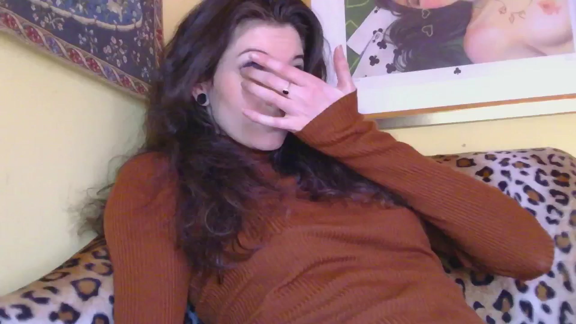Gallery image thumbnail from sylksiren's myfreecams stream on, 12/11/2024, 13:50 image 6 of 20