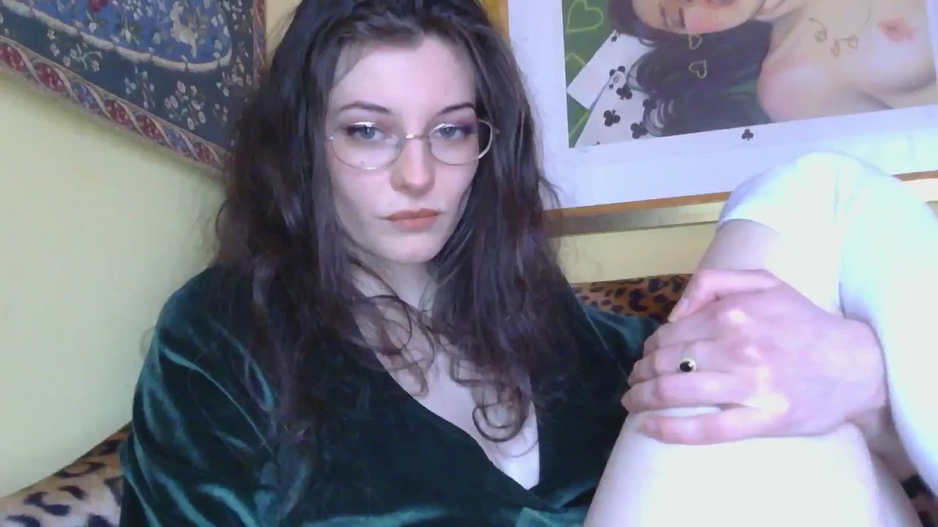 Gallery image thumbnail from sylksiren's myfreecams stream on, 12/13/2024, 13:19 image 15 of 20