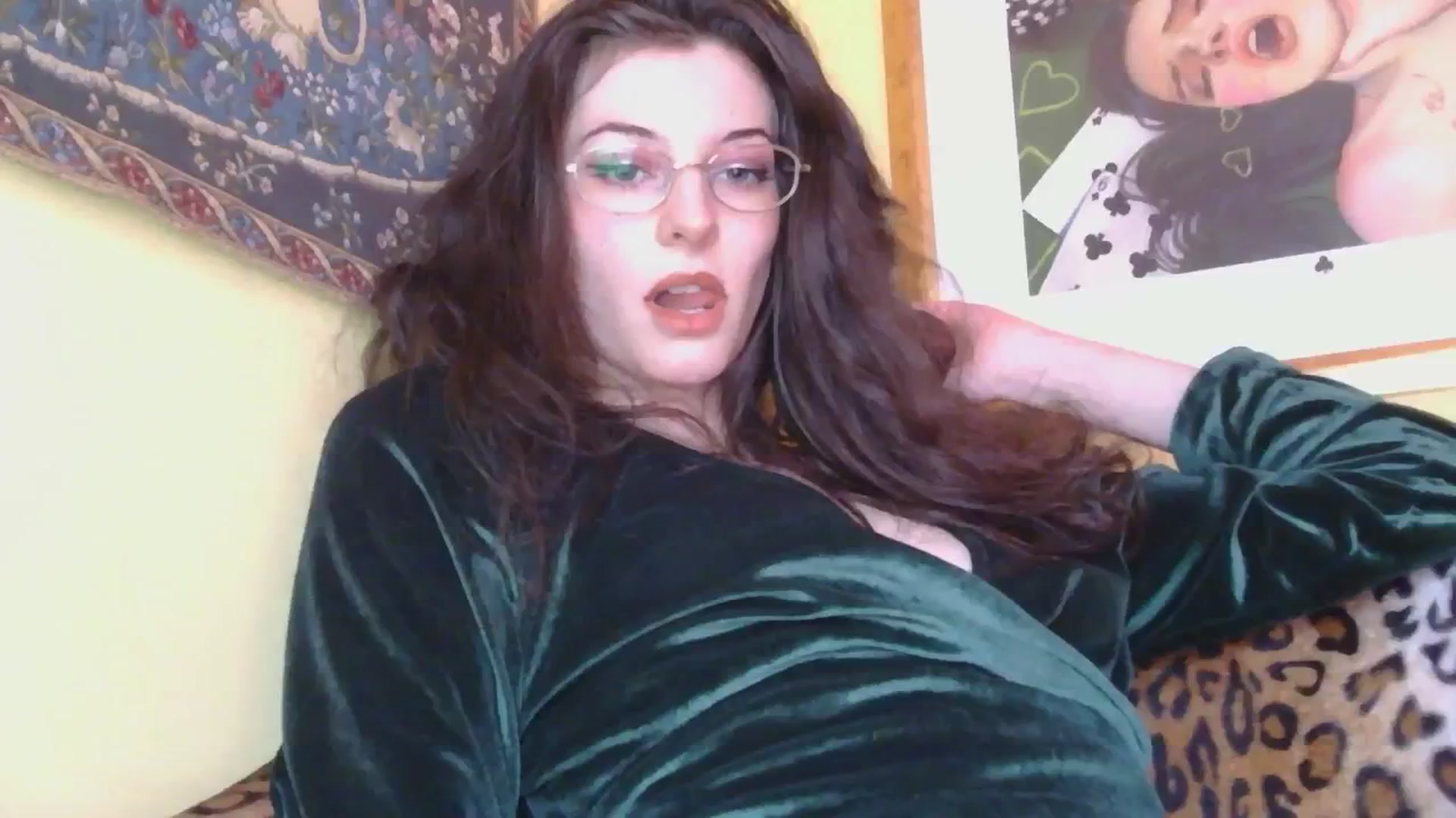 Gallery image thumbnail from sylksiren's myfreecams stream on, 12/13/2024, 13:19 image 8 of 20