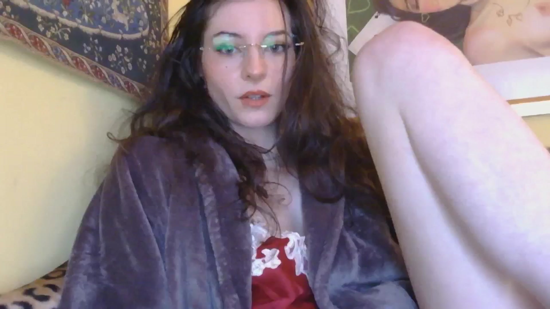 Gallery image thumbnail from sylksiren's myfreecams stream on, 12/17/2024, 15:58 image 10 of 20